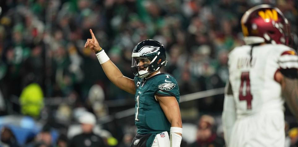 Super Bowl 2025: NFL Spread and Total Predictions for Chiefs vs. Eagles ...