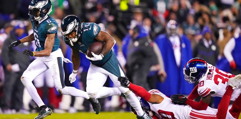 DeVonta Smith Fantasy Week 4: Projections, Points and Stats vs