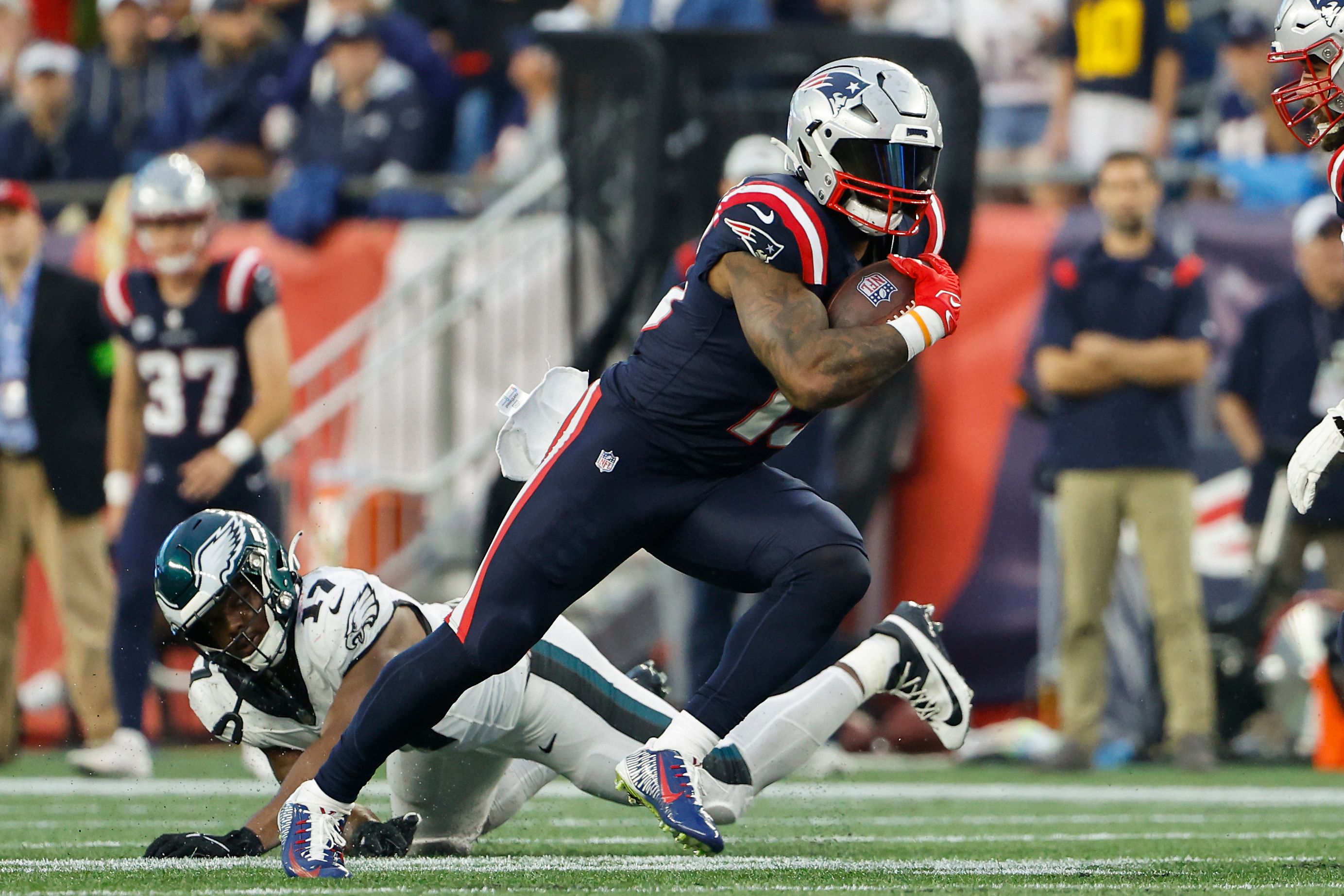 11 Fantasy Football Waiver Wire Targets Heading Into Week 14 | FanDuel ...