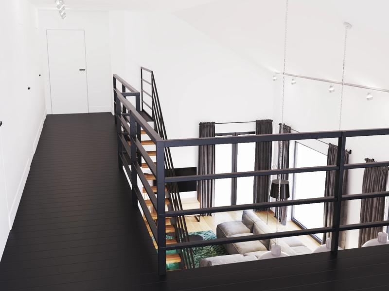 Widok z antresoli na salon.