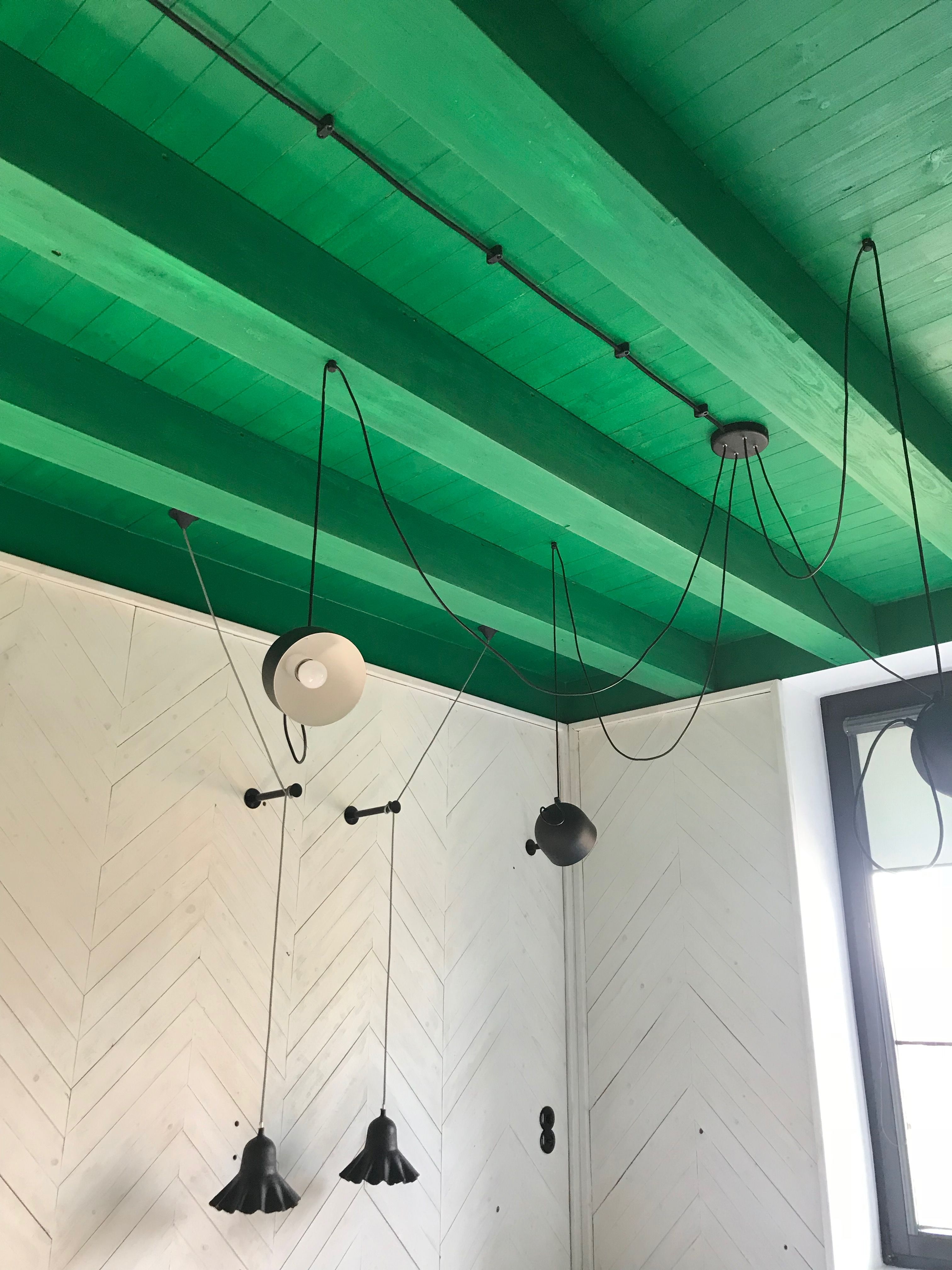 Pokój, który budzi się na zielono