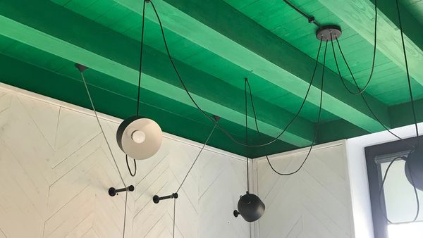 Pokój, który budzi się na zielono