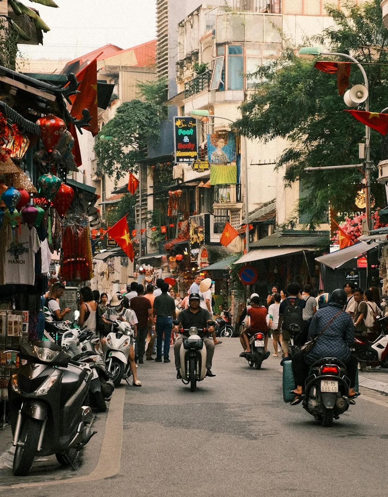 河內街景；買樓前先了解城市日常生活。