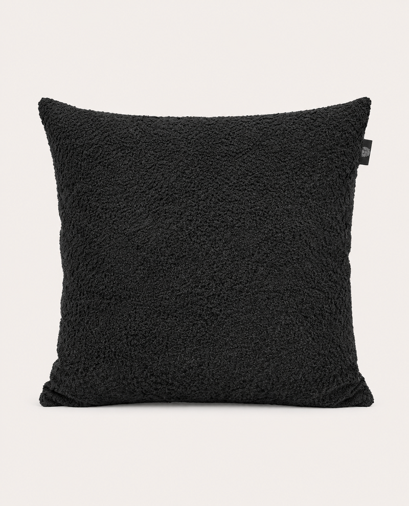Apolo Black