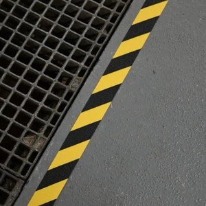 Sklisikker tape WARNING 2