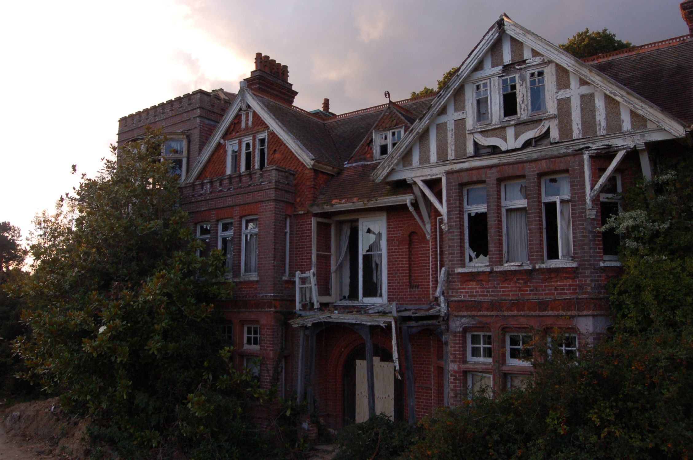 Cover Image for The Potters Manor