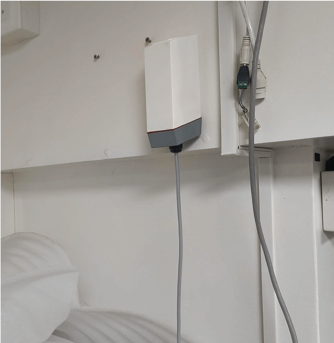 LoRaWAN signal testing and network planning for warehouse-wide sensor communication