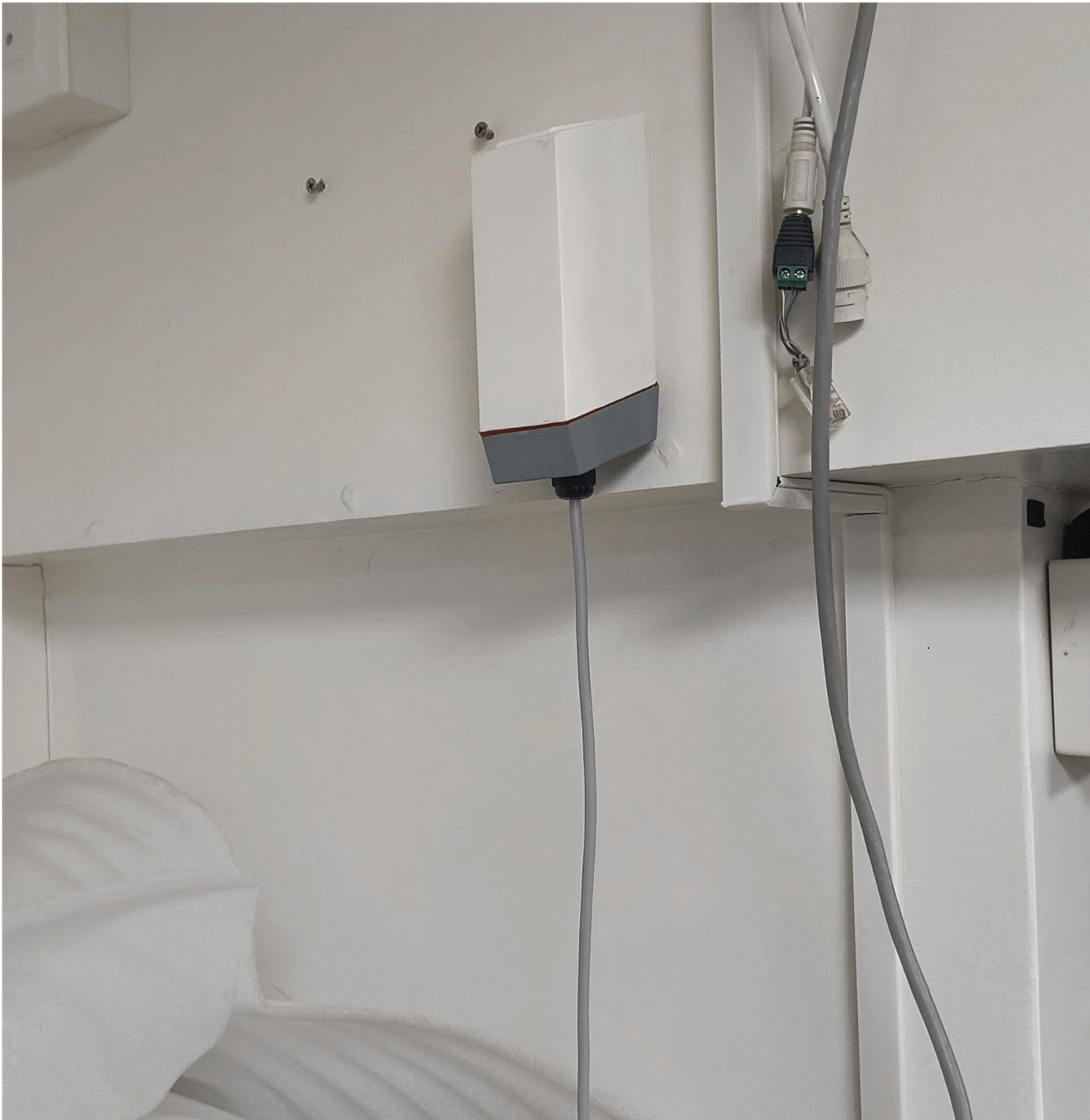 LoRaWAN signal testing and network planning for warehouse-wide sensor communication