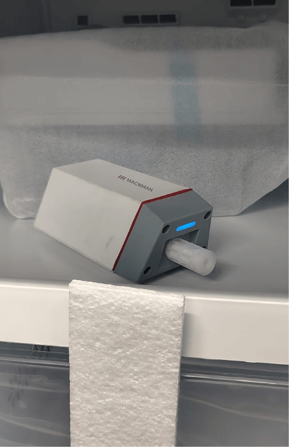 LoRaWAN-based cold chain monitoring system sending real-time data to dashboard and alerts