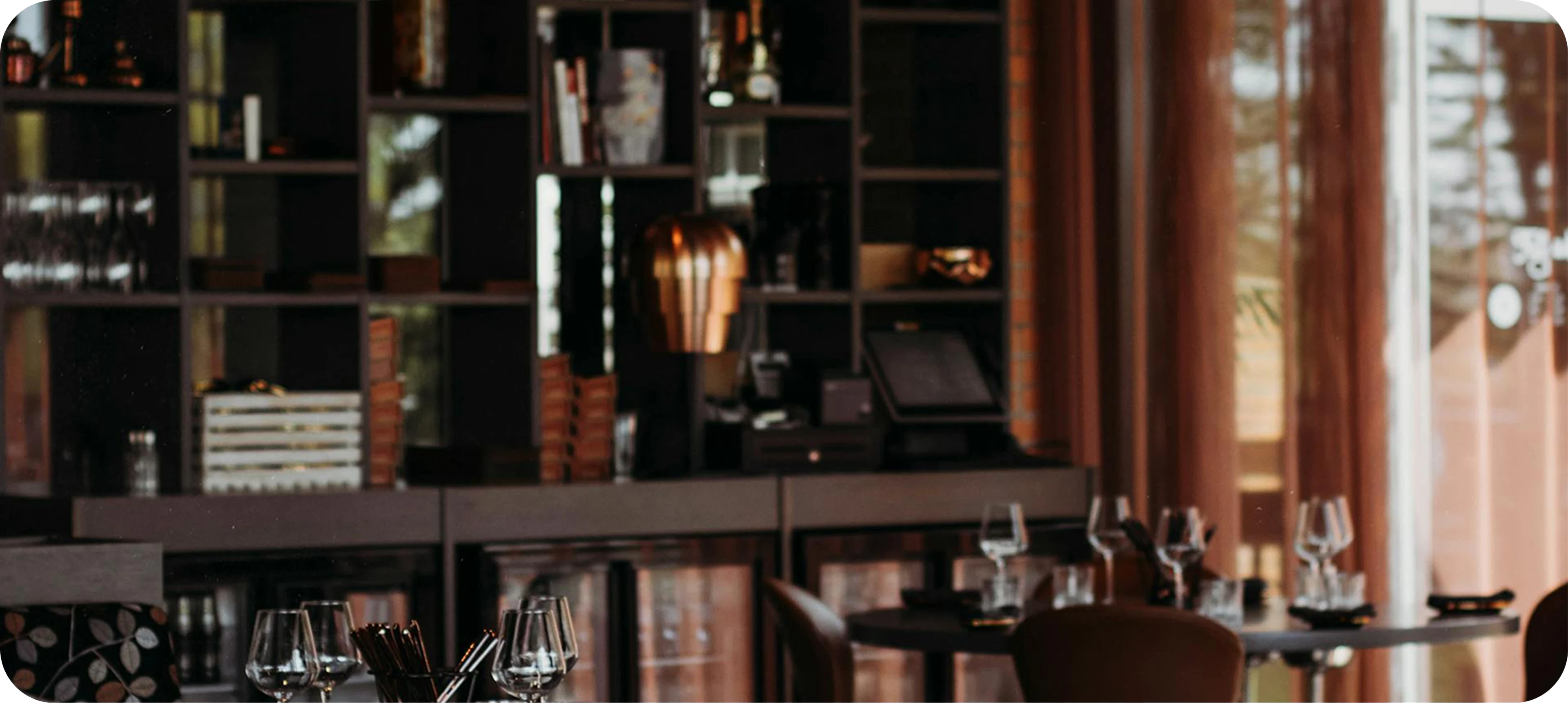 Real-time location accuracy testing of UWB anchors and waiter tags in restaurant deployment