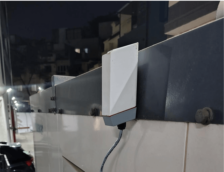 Industrial drainage overflow prevention challenge with real-time LoRaWAN monitoring and pump automation