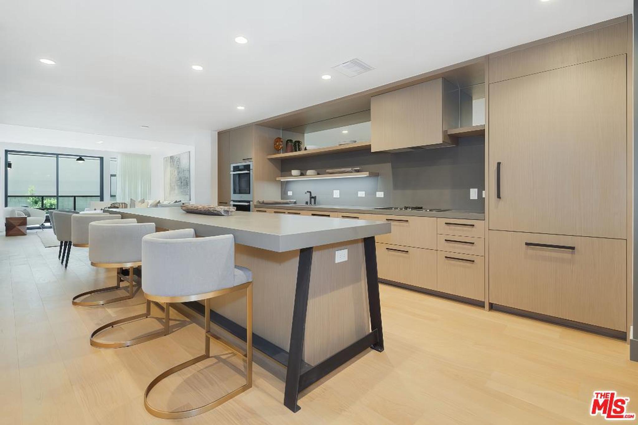 10777 Wilshire #302, view 2