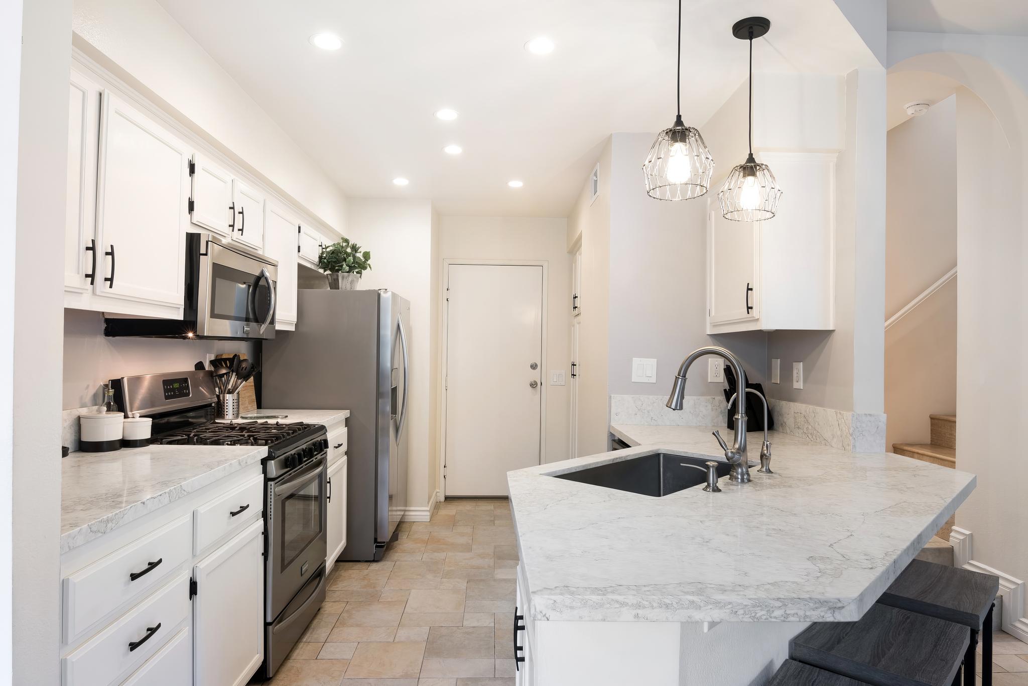 108 Santa Barbara Ct, interior
