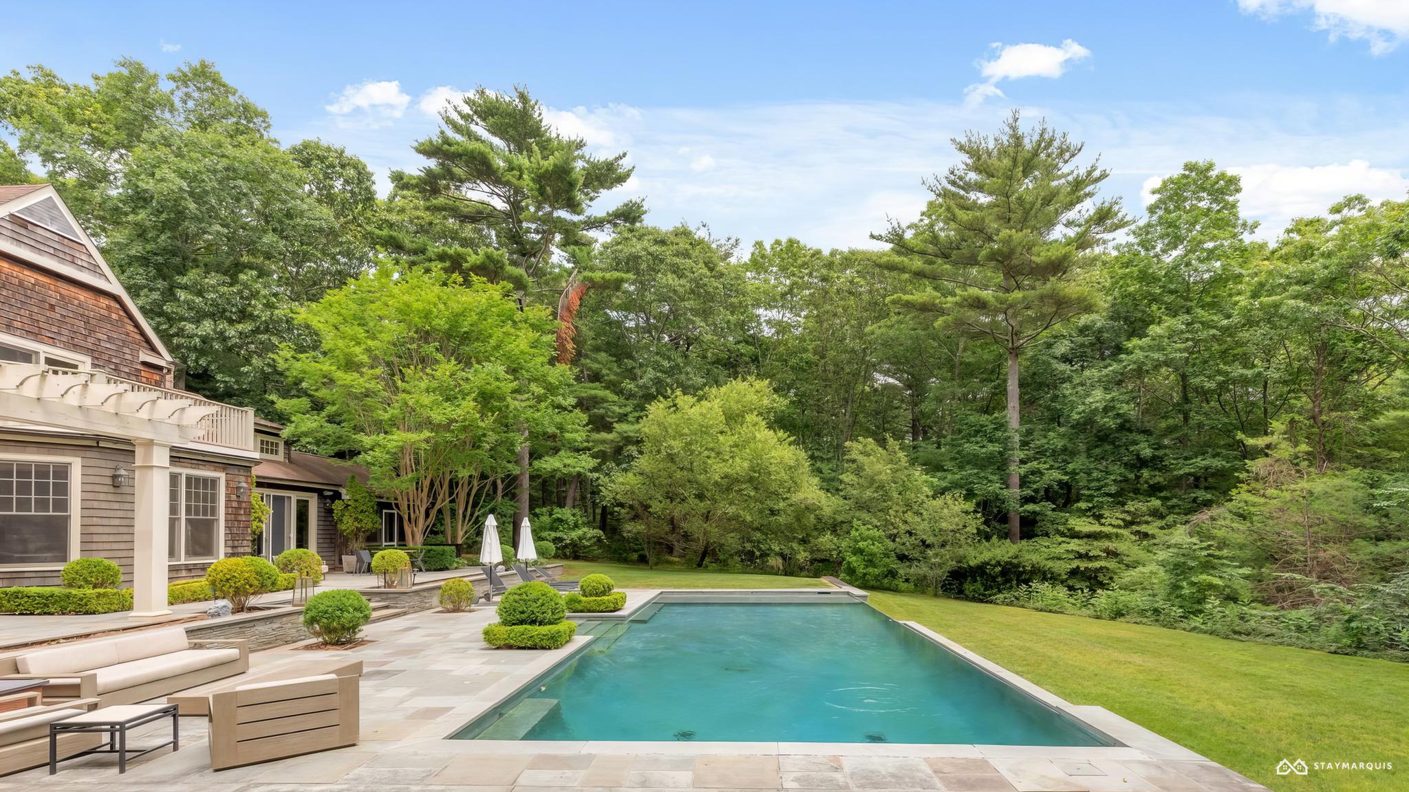 Magnificent on Mile Hill, view 10