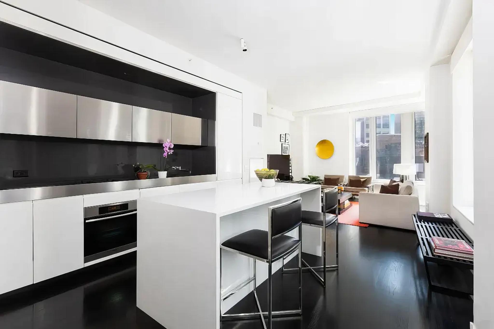 15 William Street, view 2