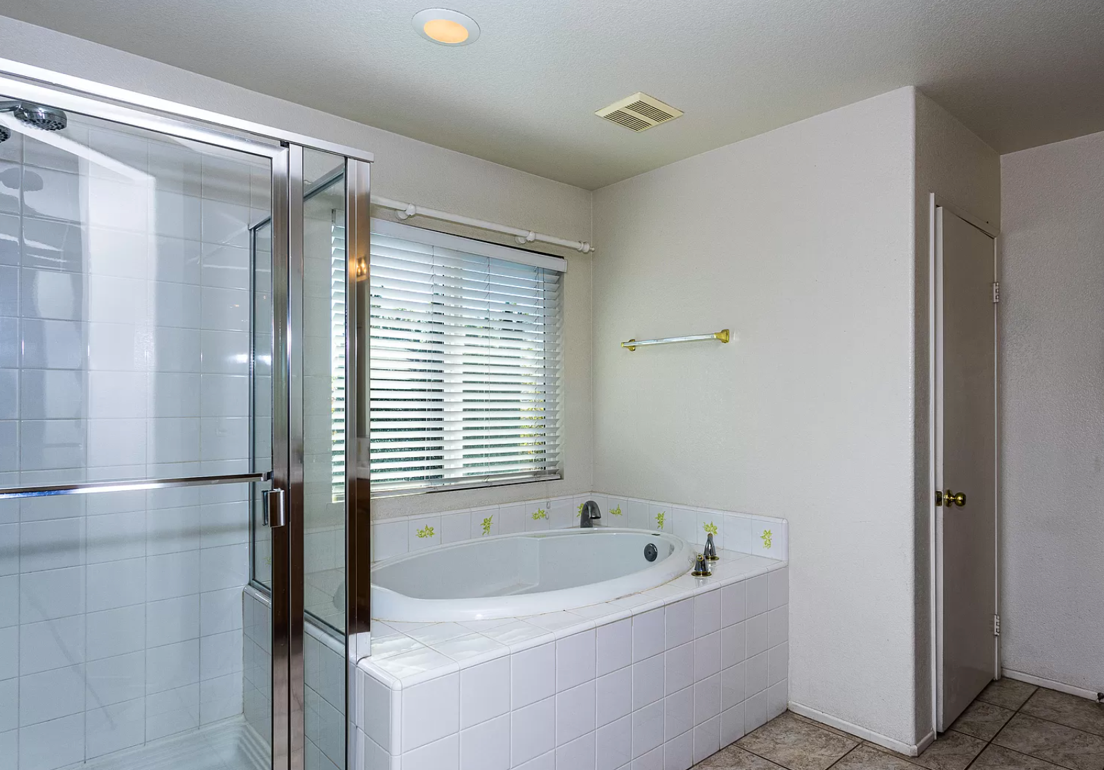 43246 22nd St., view 27