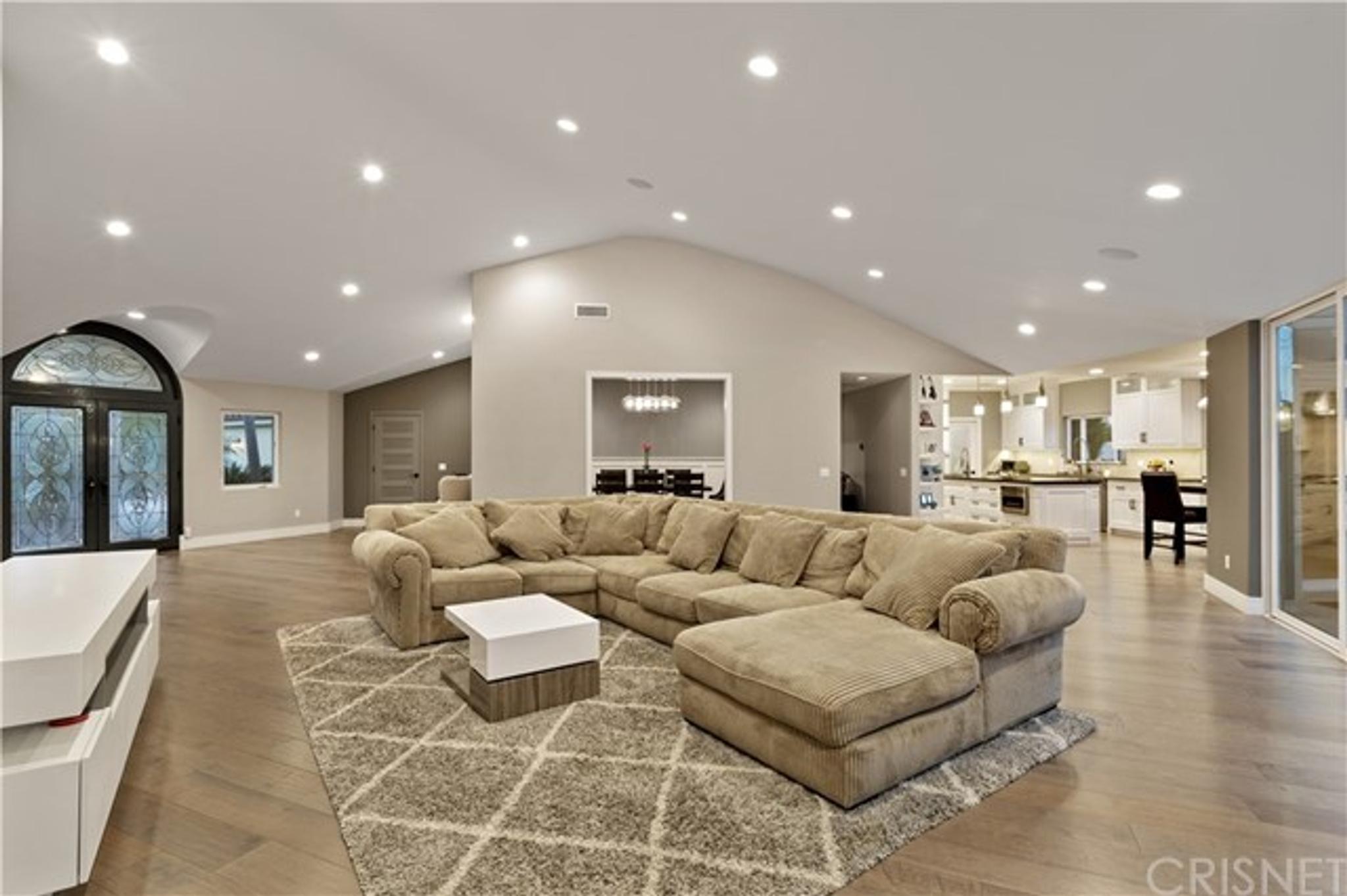 22950 Erwin St, view 21
