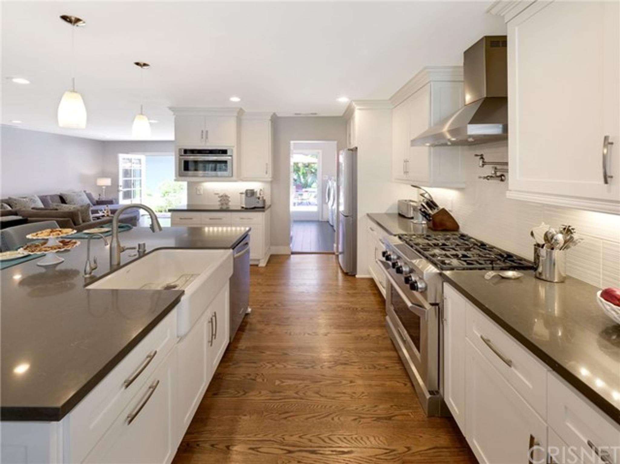12129 Hesby St, view 8