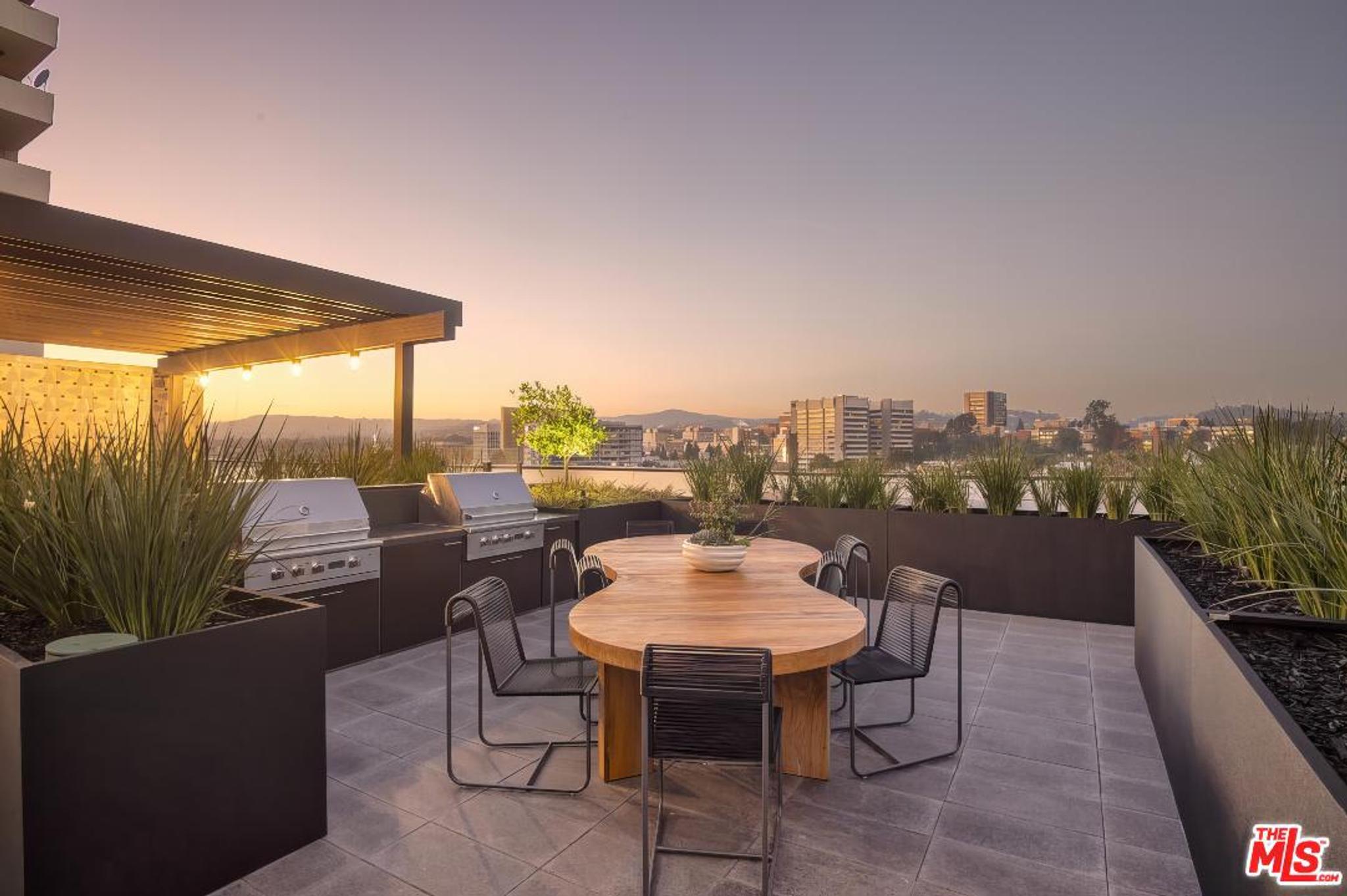 10777 Wilshire #302, view 17