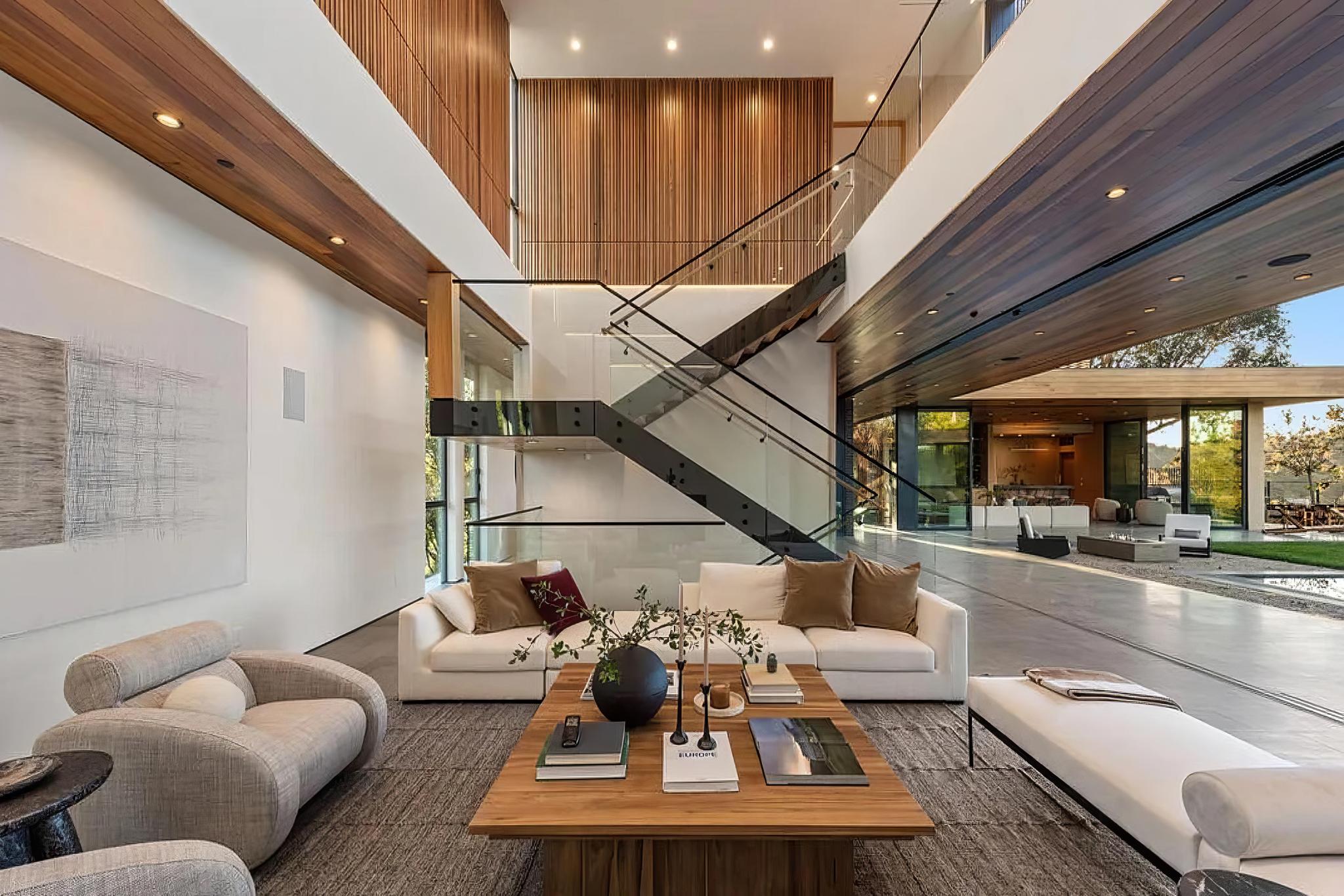 Oak Pass Manor, view 4