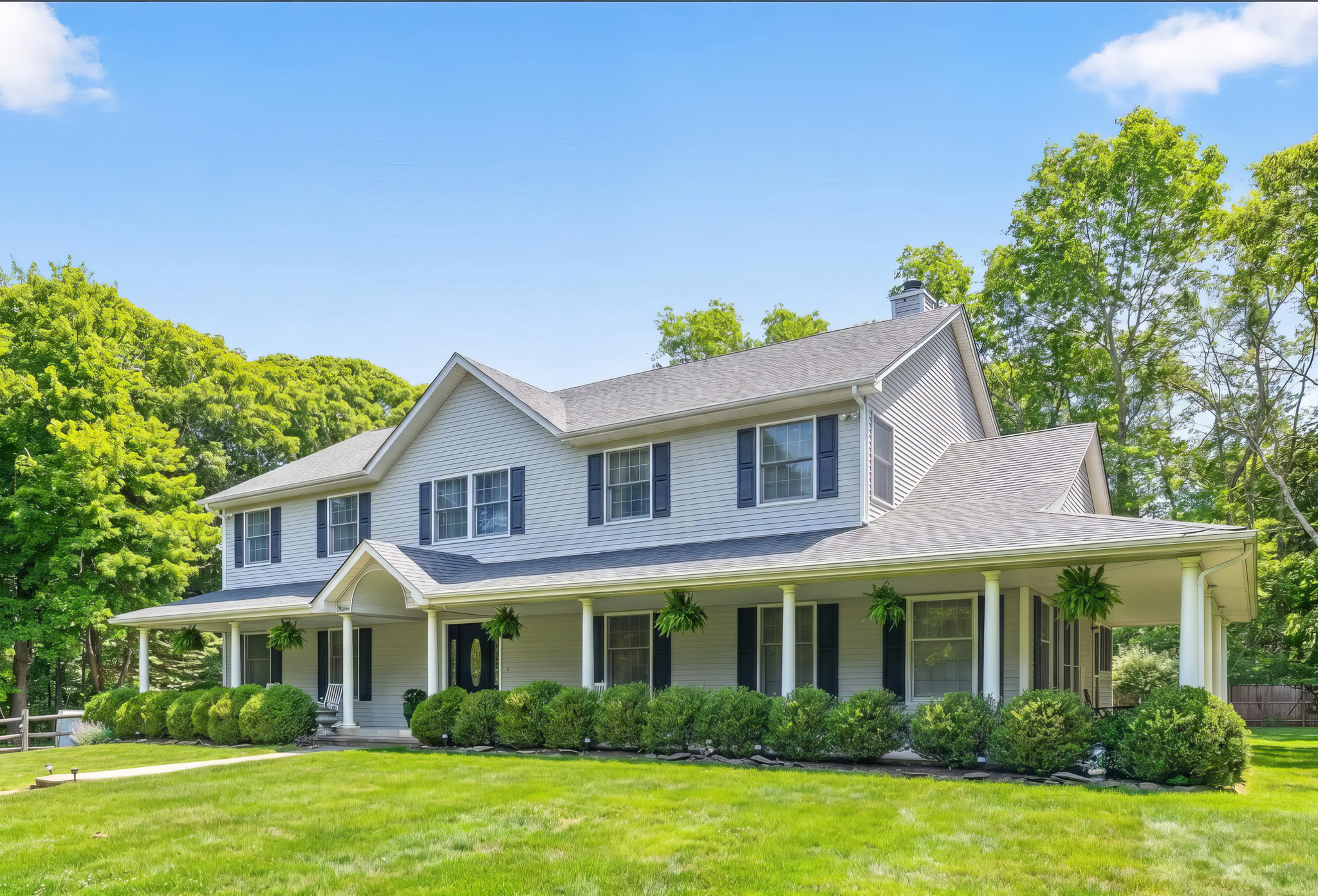41 Tredwell Ln, view 2