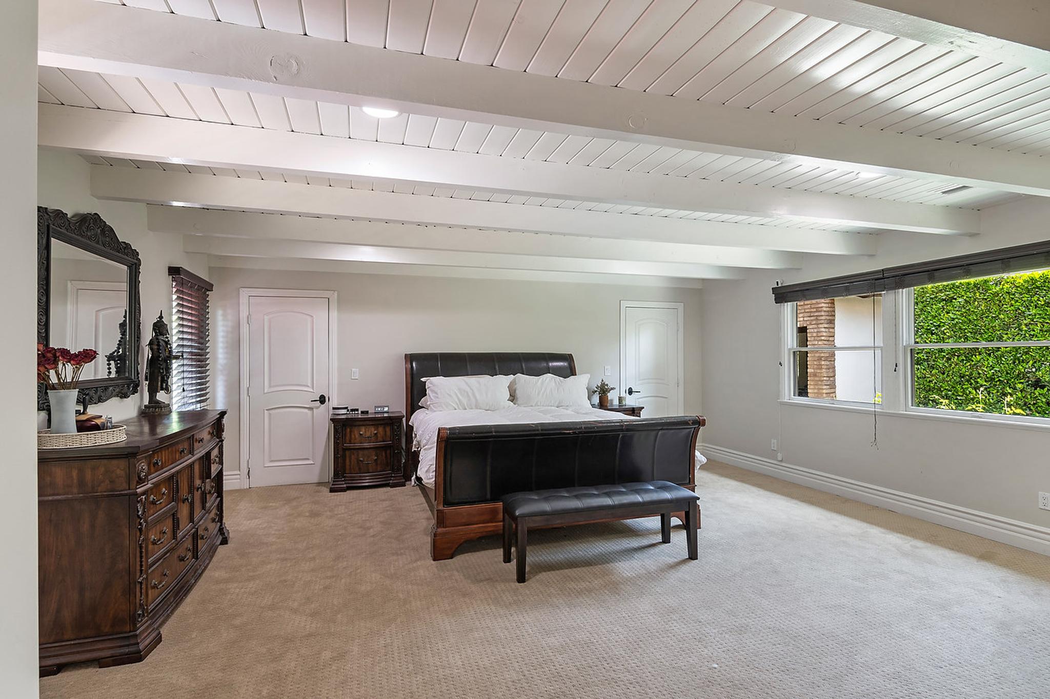 23500 Collins St, view 4