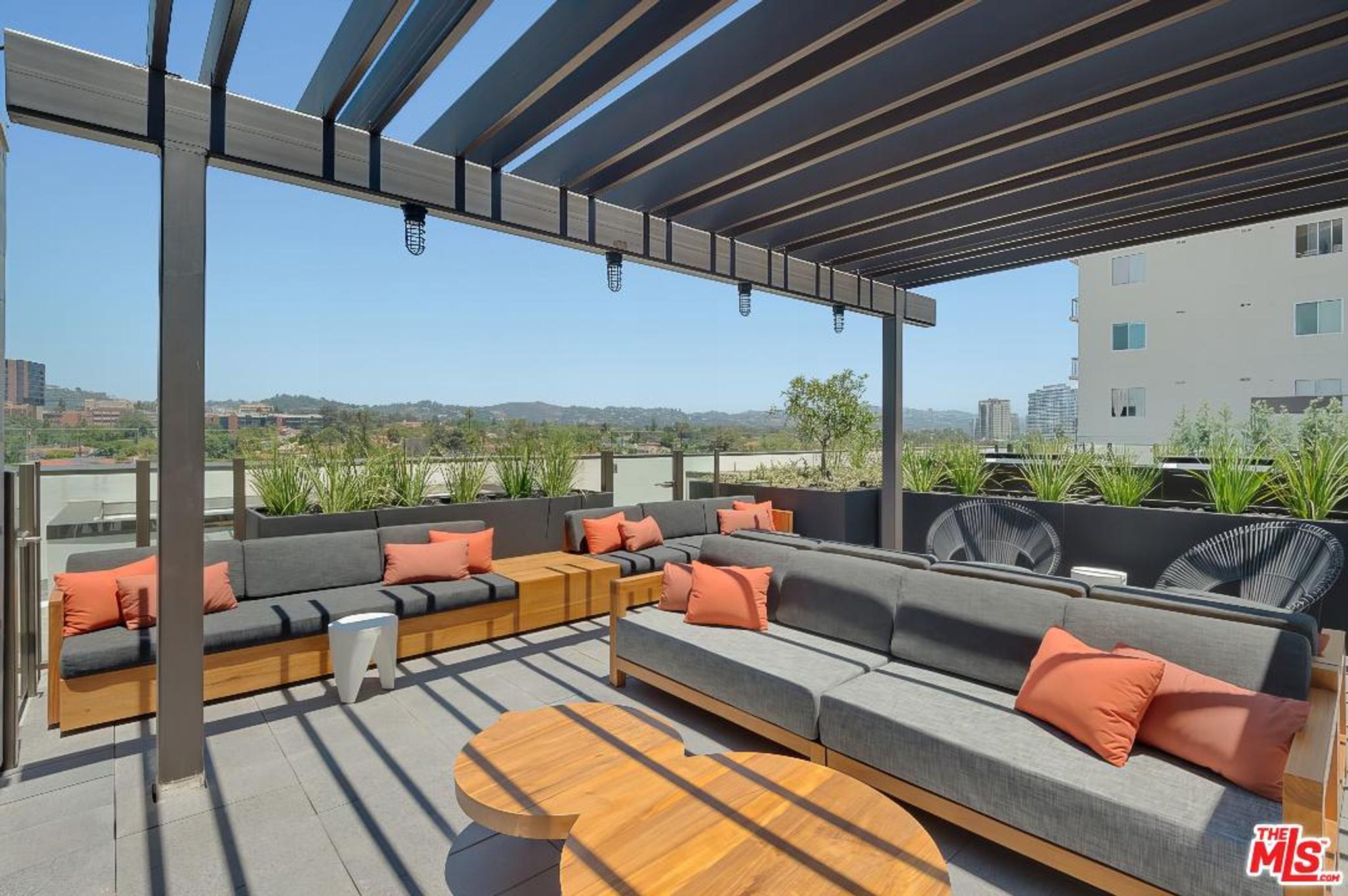 10777 Wilshire #302, view 16