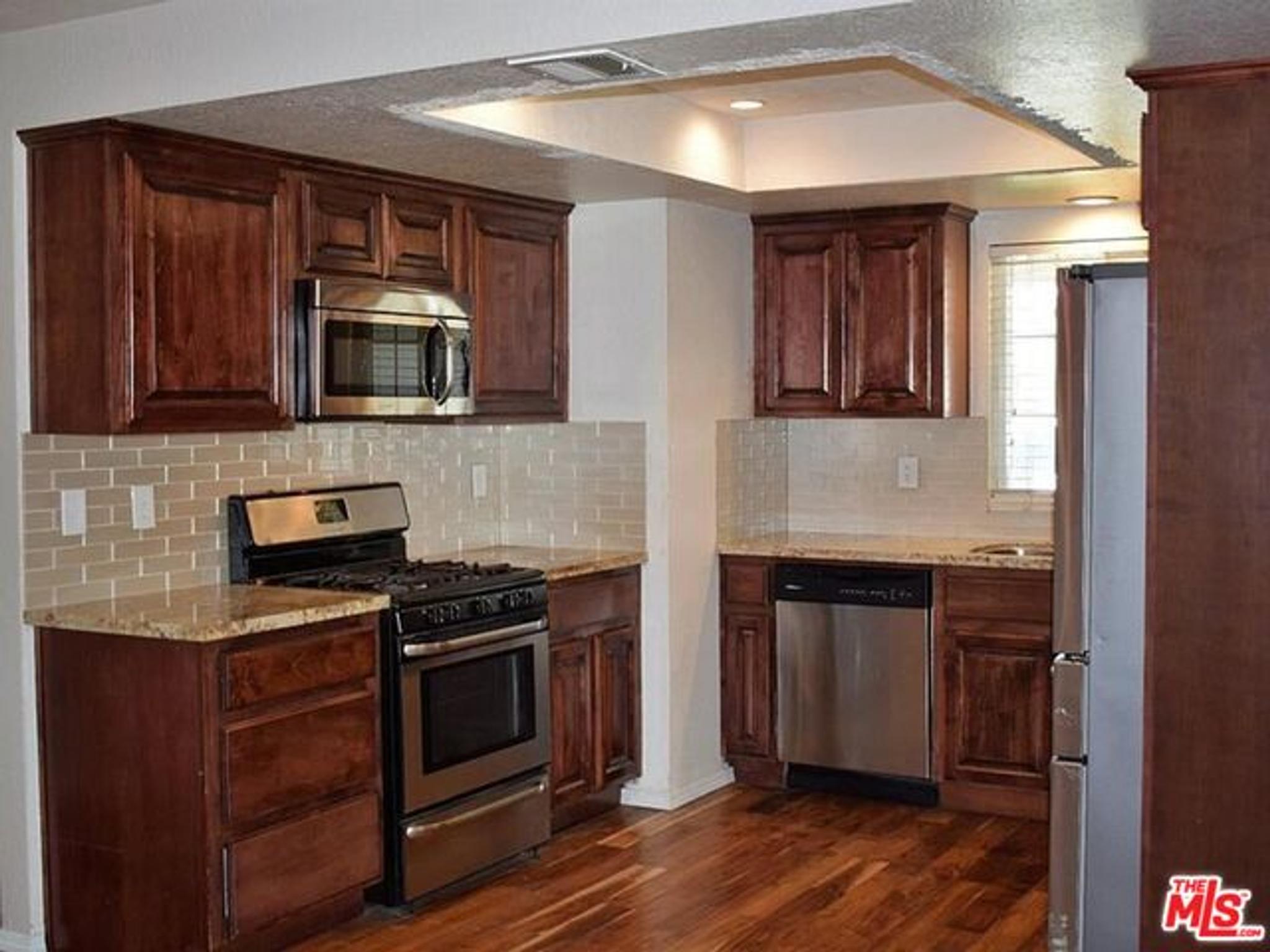 3040 Maplenut Ave, view 7