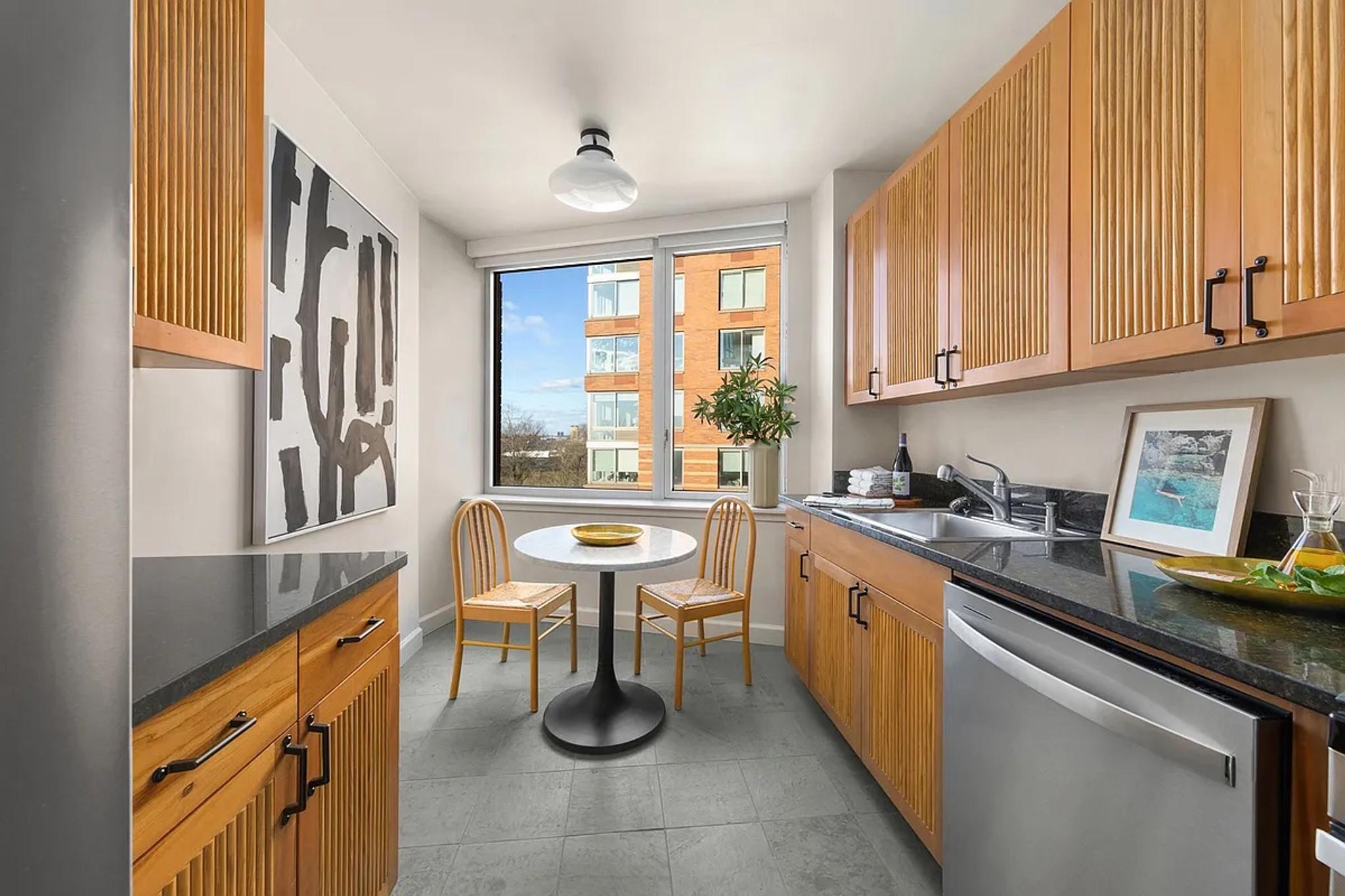 20 River Terrace, view 2