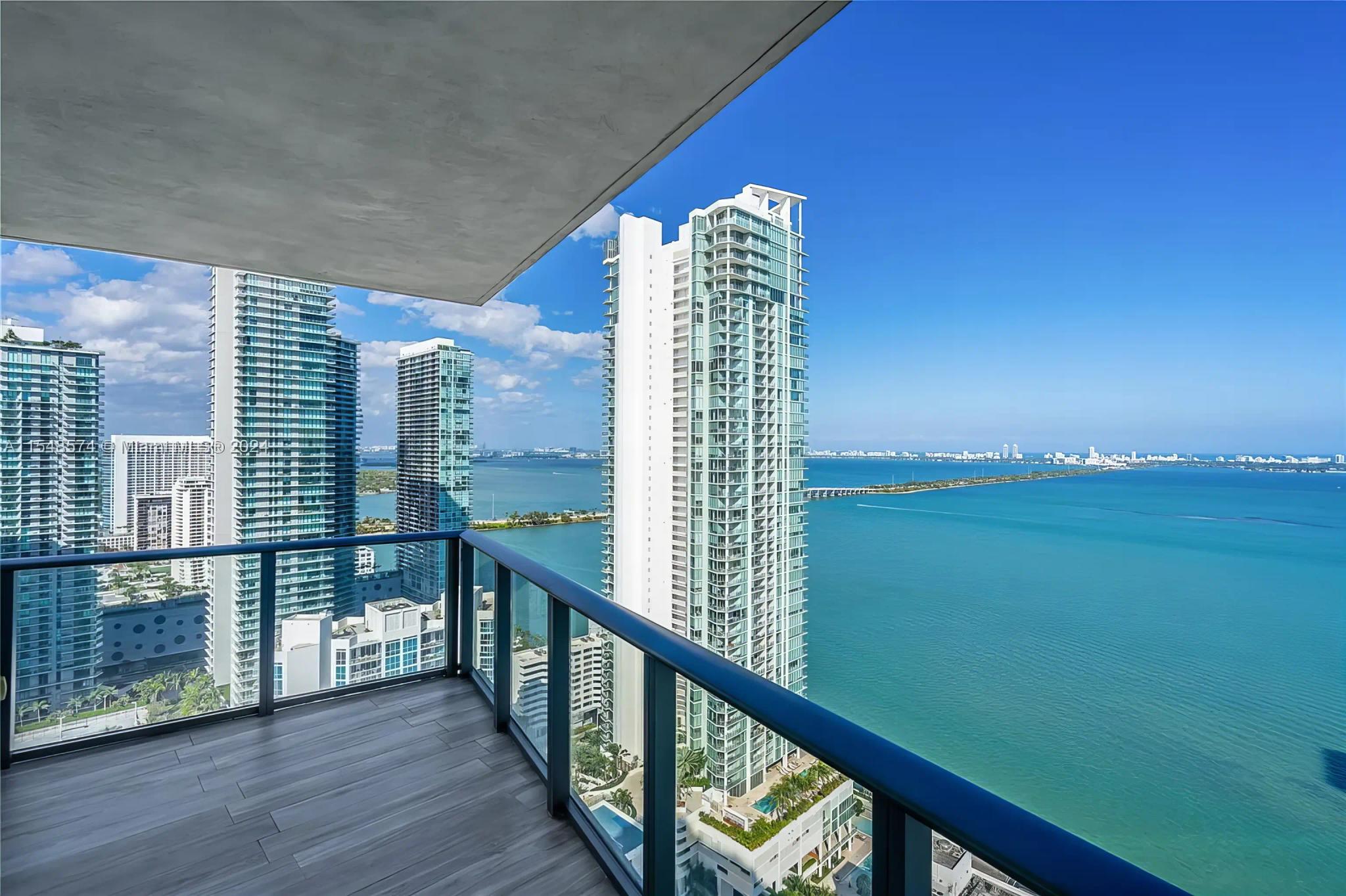 460 NE 28th St APT 3601, view 15