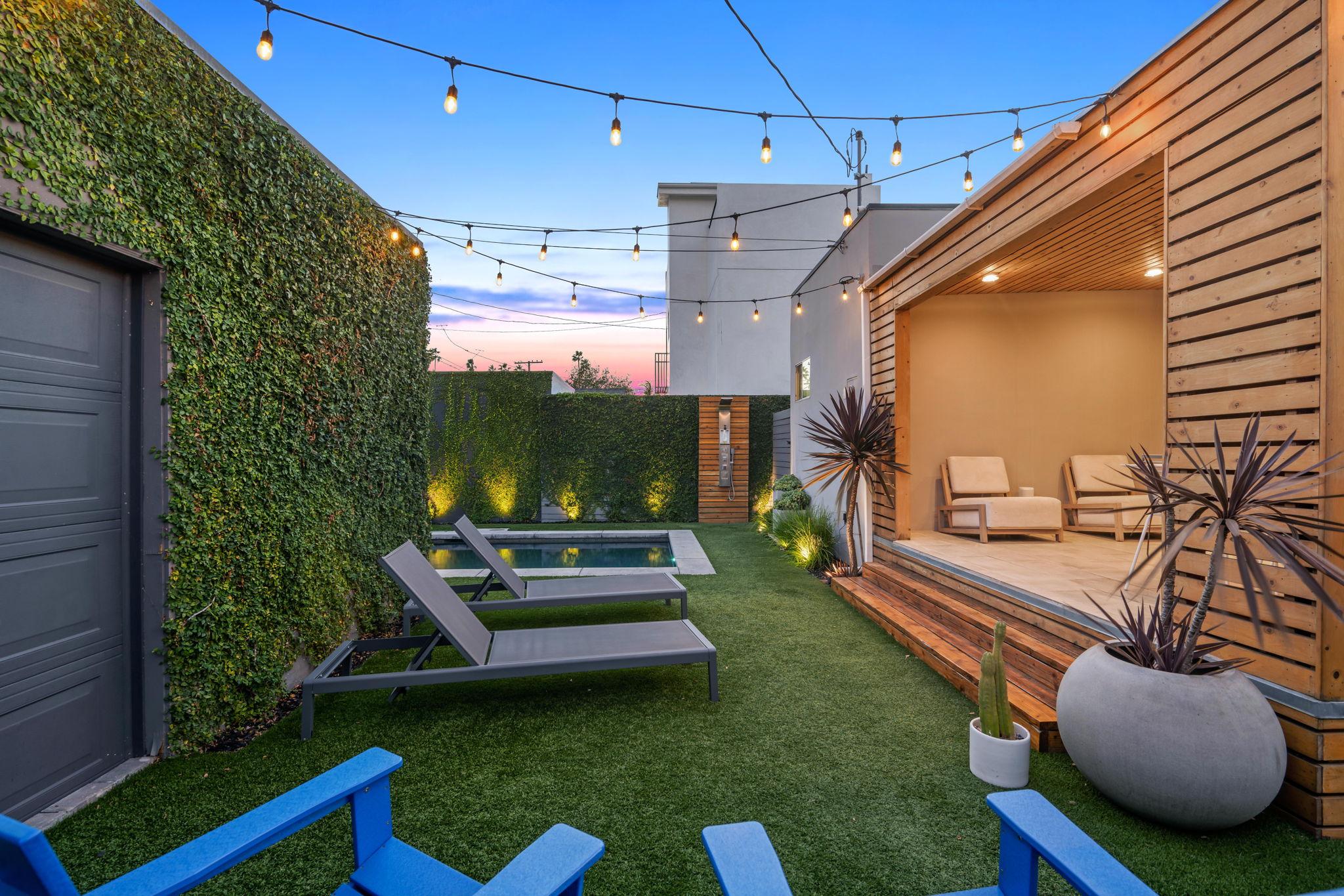 940 Venezia Ave, view 18