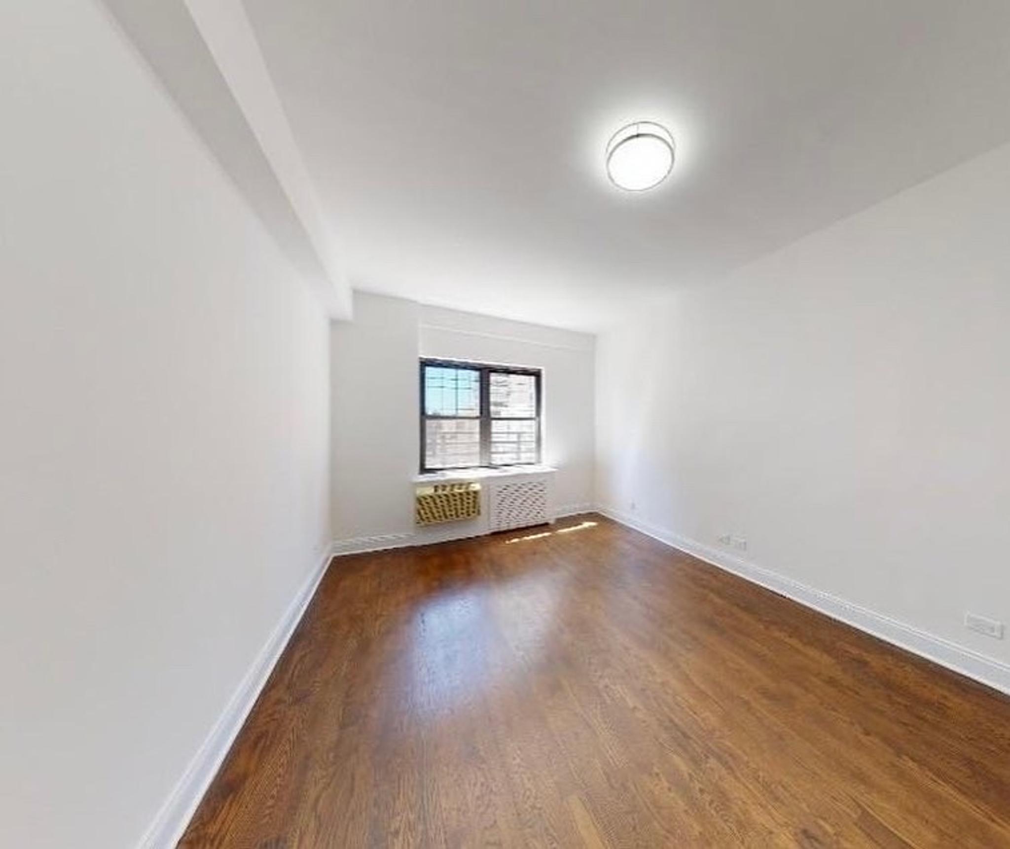 157 E 57th St, view 1