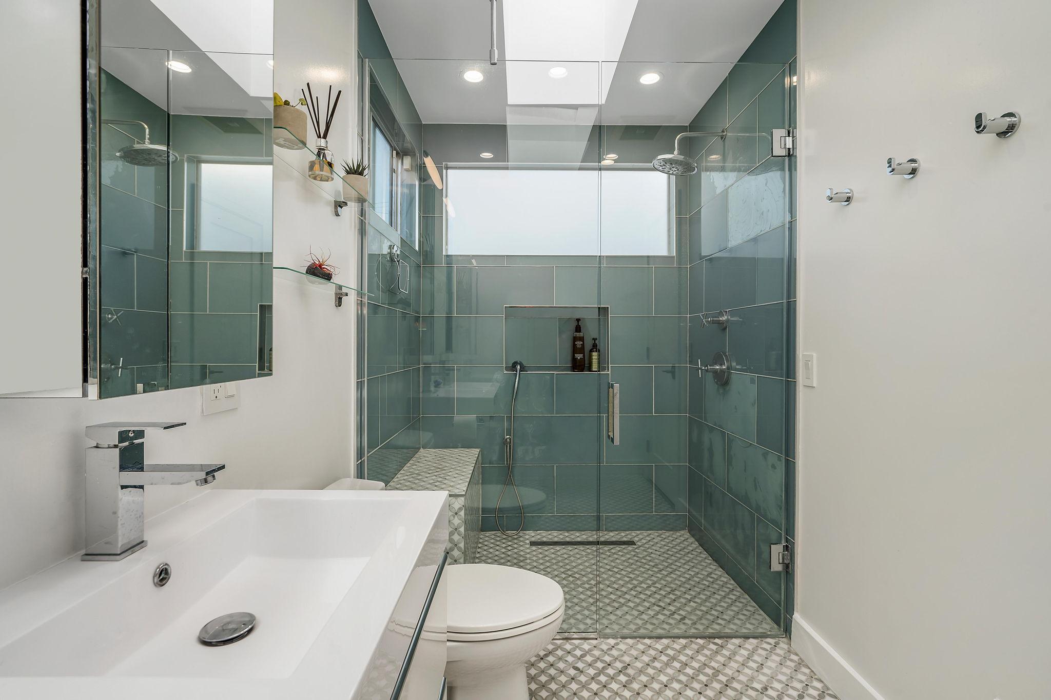 940 Venezia Ave, view 10
