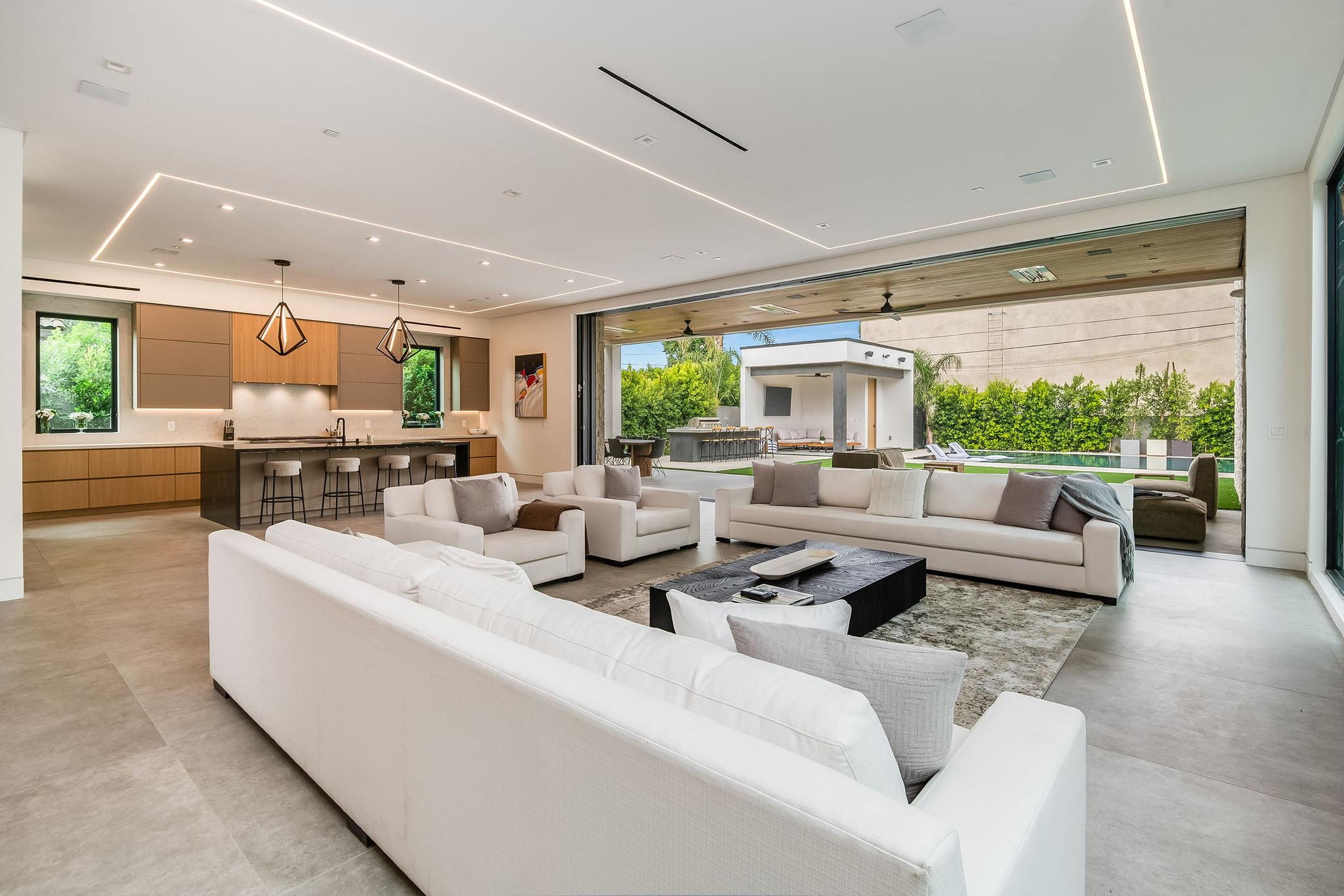 15743 Hesby St, view 6
