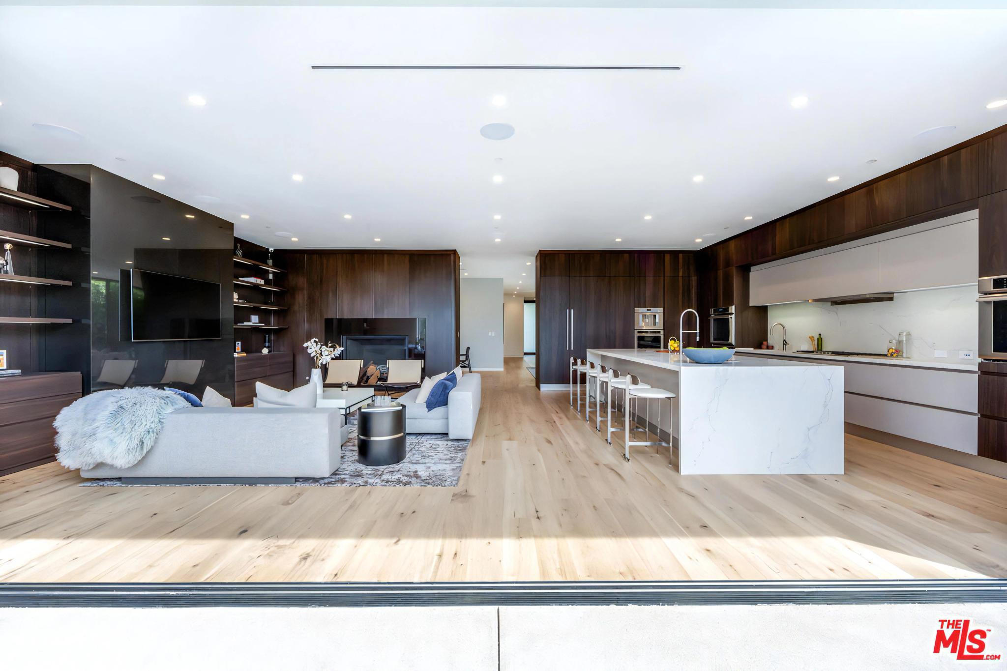 607 N Alta Vista Blvd, view 5