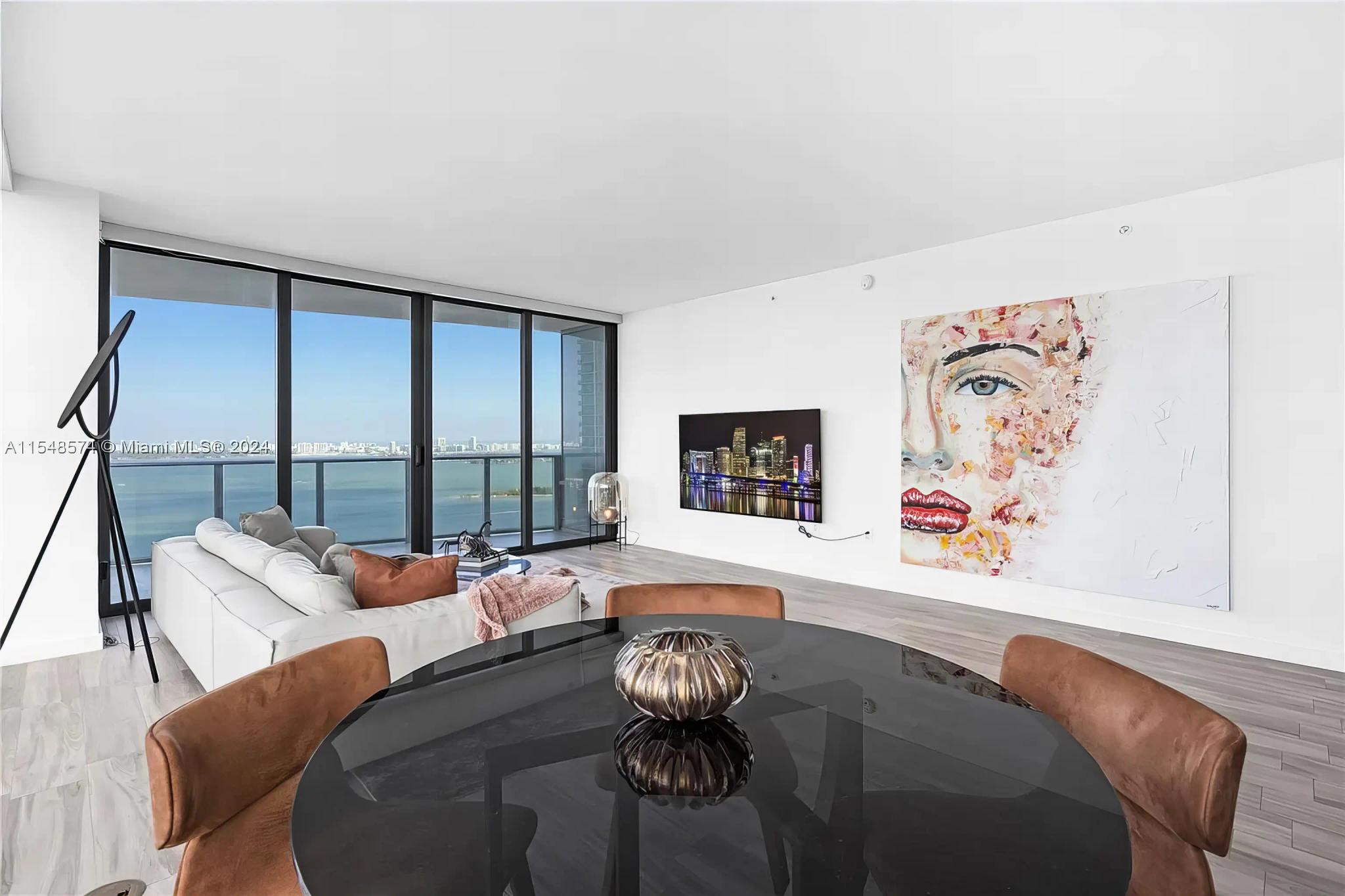 460 NE 28th St APT 3601, view 3