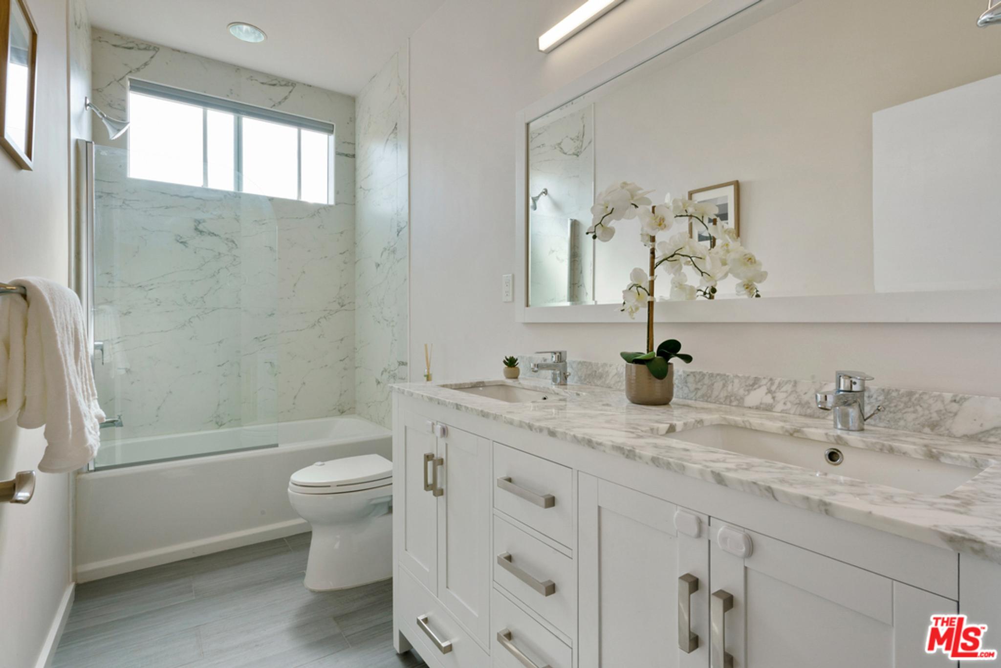 1927 Glendon Ave, view 3