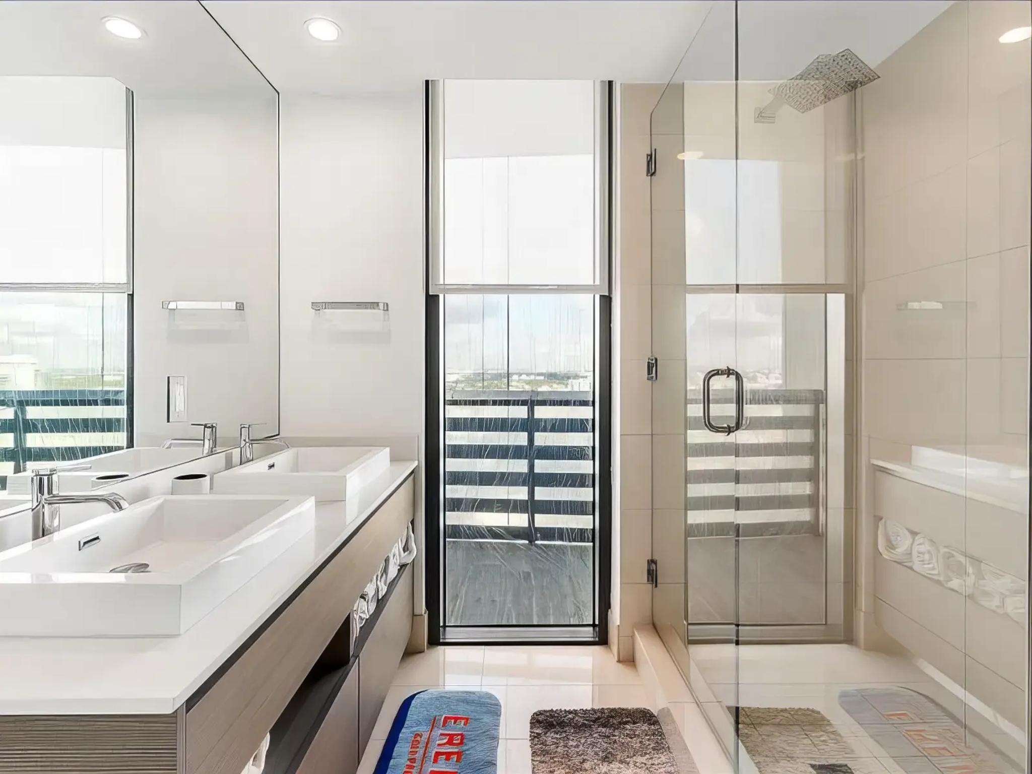 460 NE 28th St, view 13