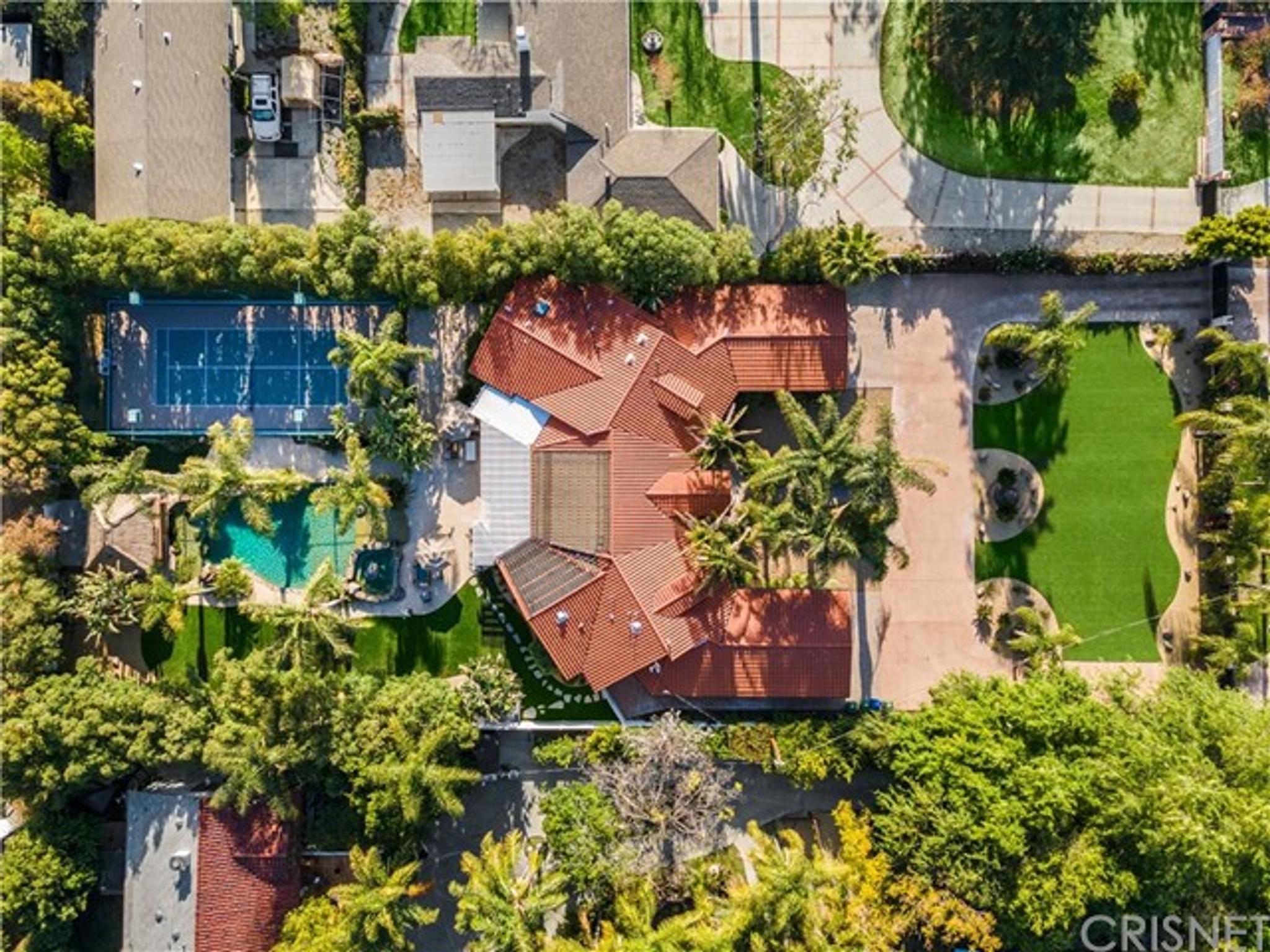 22950 Erwin St, view 10