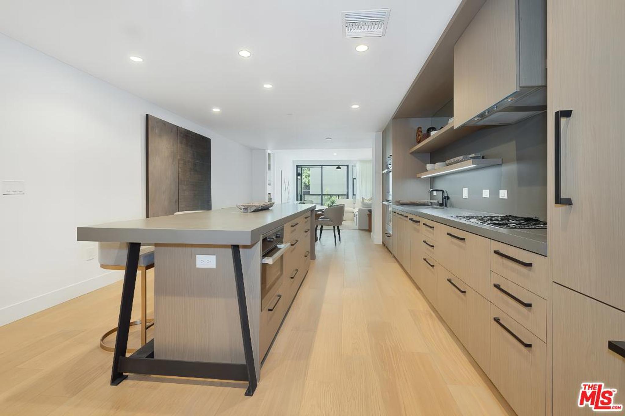 10777 Wilshire #302, view 12