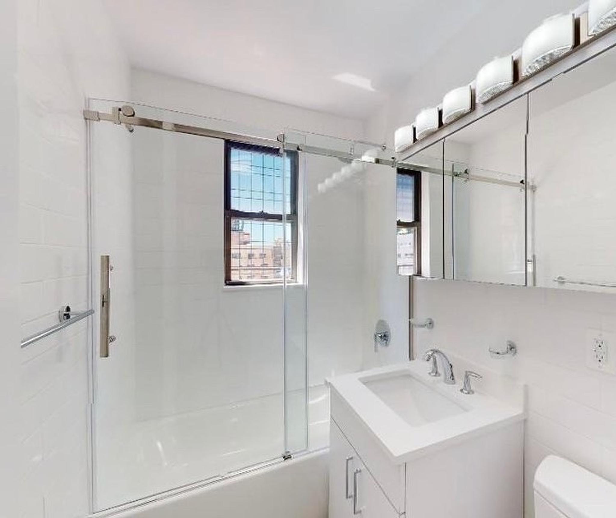157 E 57th St
