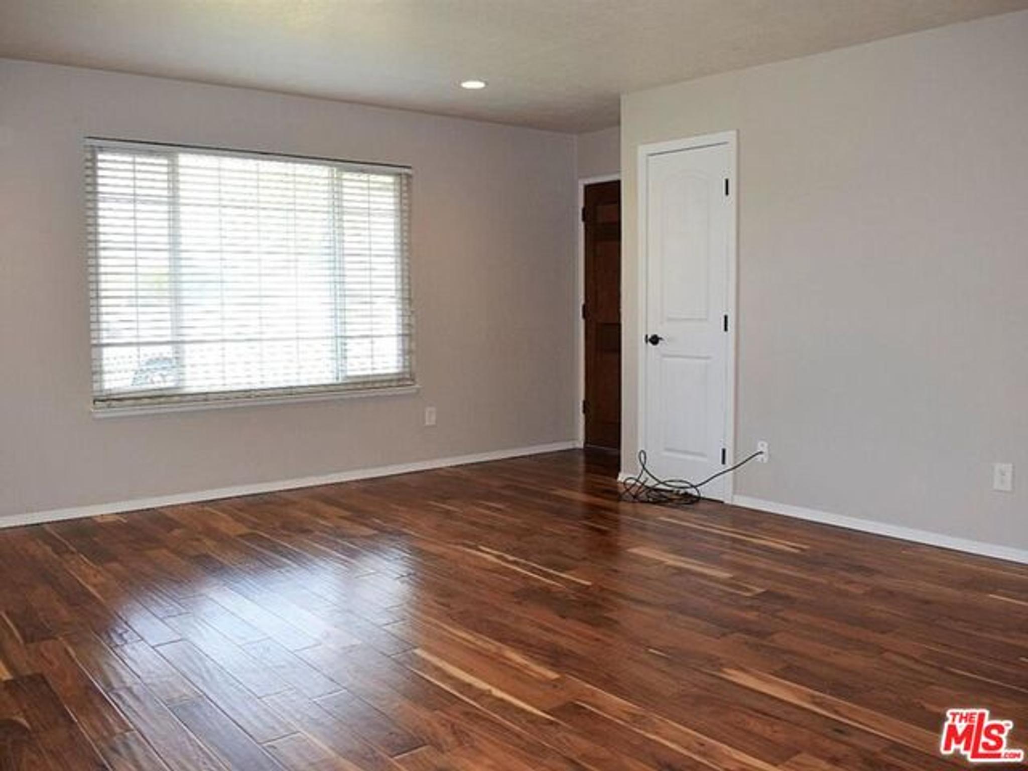 3040 Maplenut Ave, view 2
