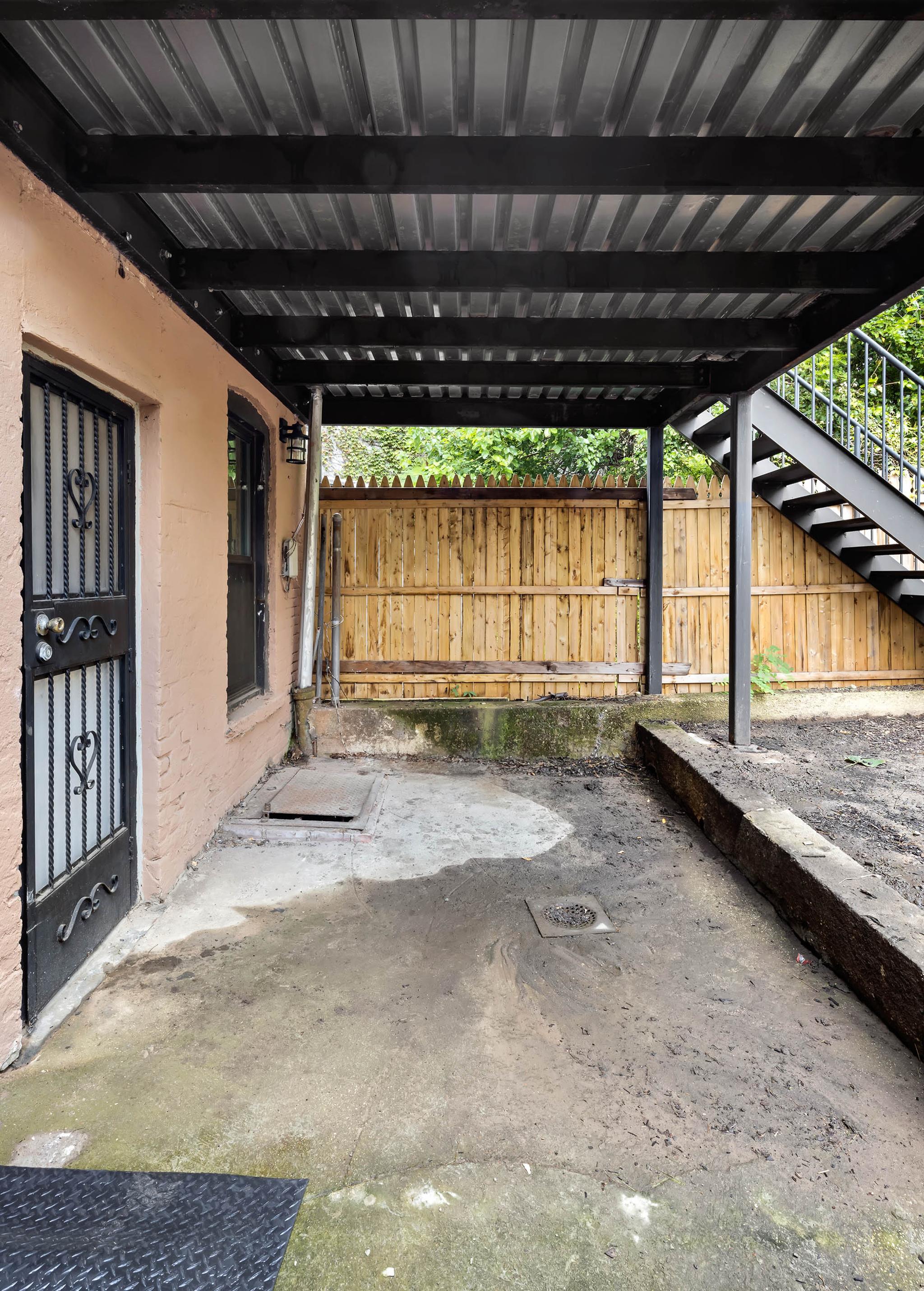699 Halsey St, view 4