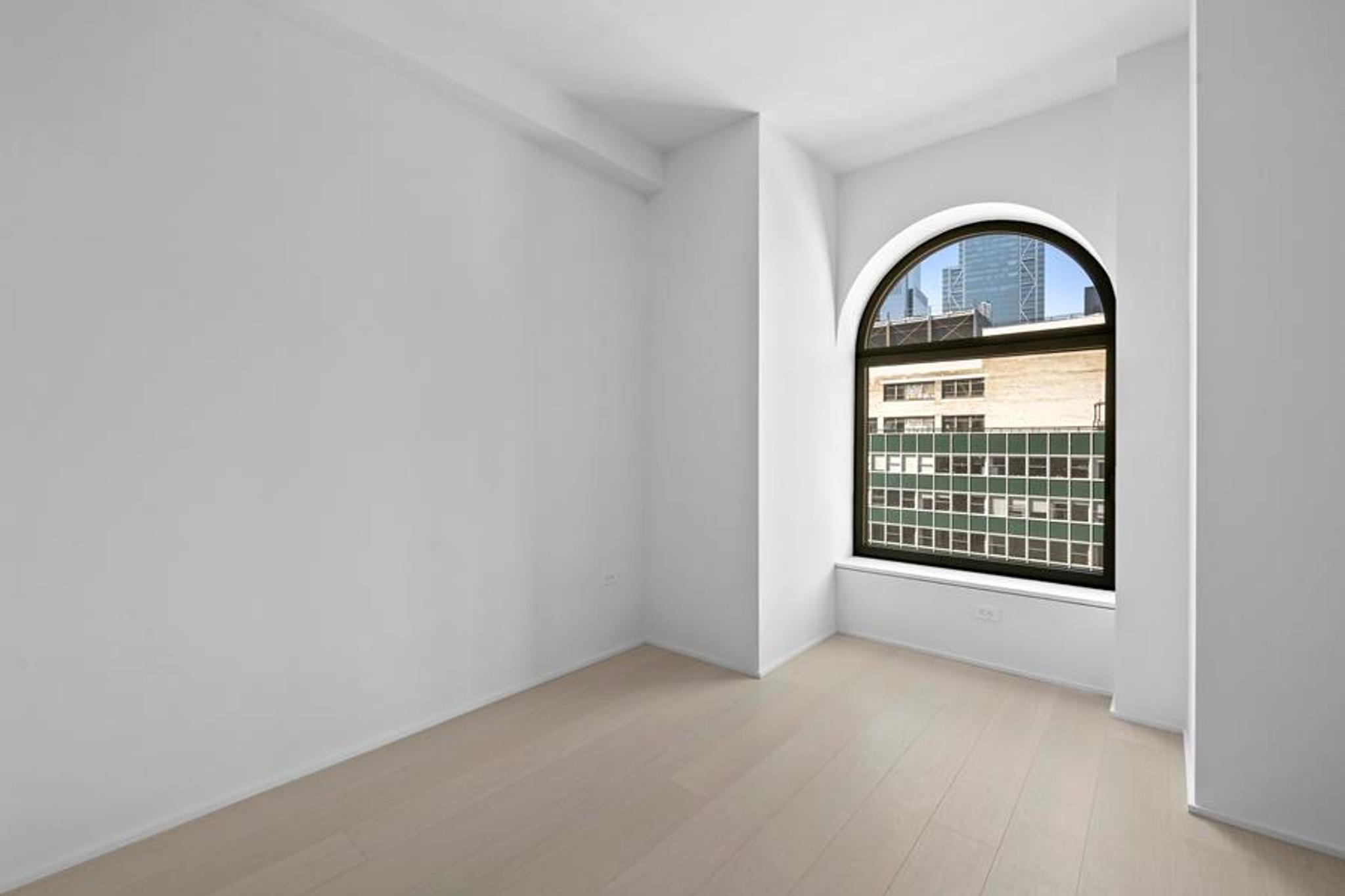 130 William Street, view 4
