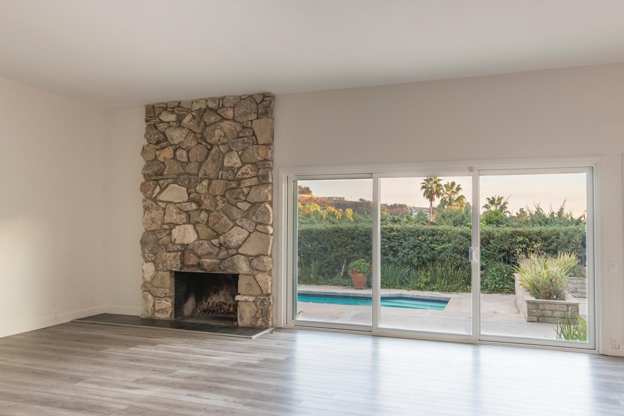 3248 Canyon Lake Dr, view 2