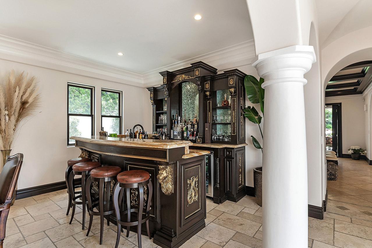 23500 Collins St, view 33