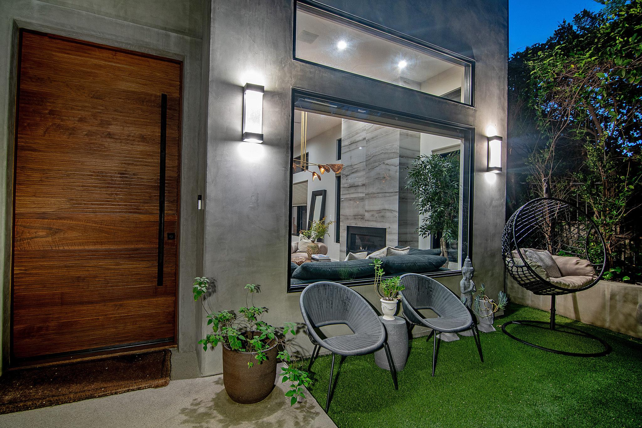 14840 Sutton St, interior