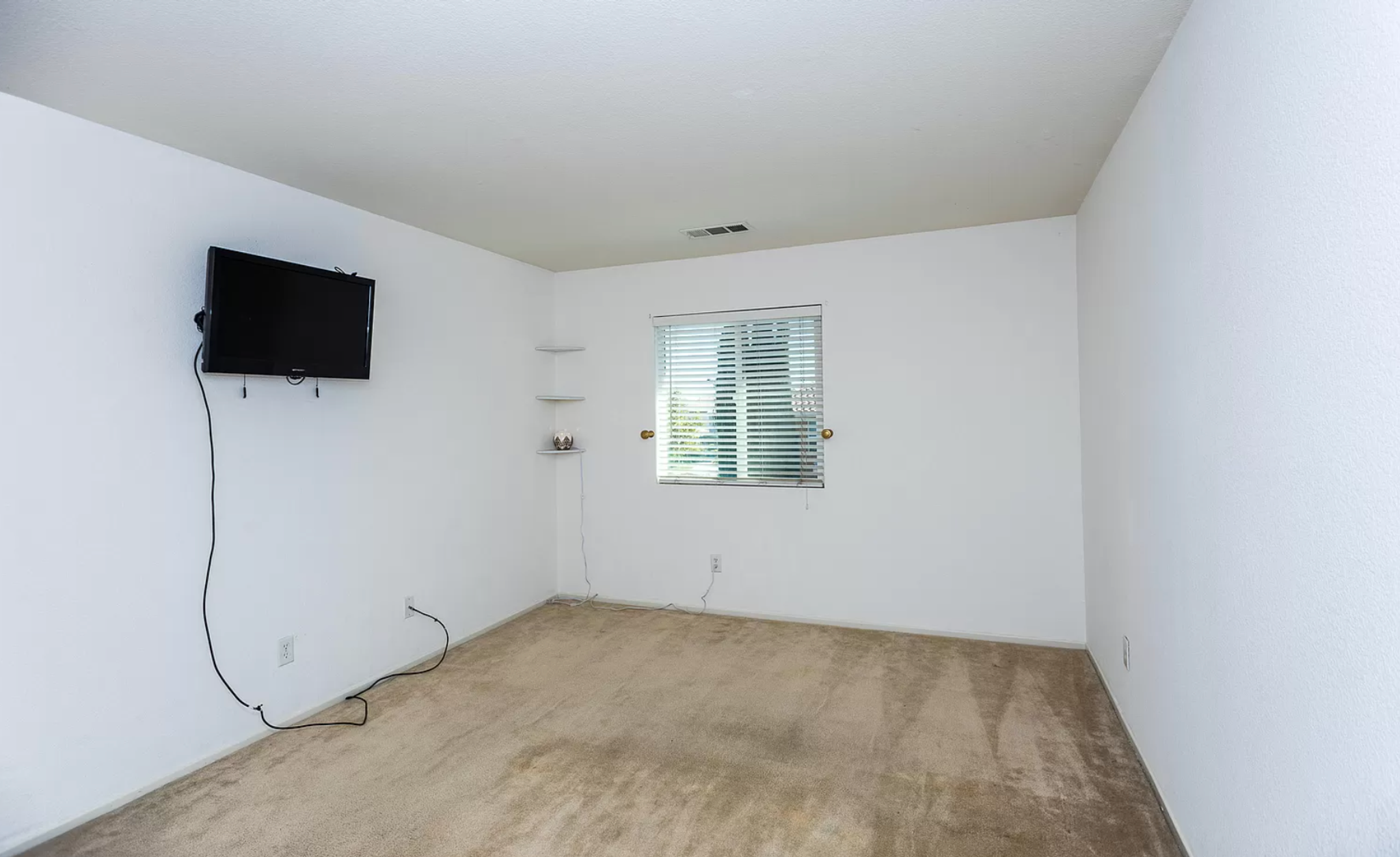 43246 22nd St., view 31