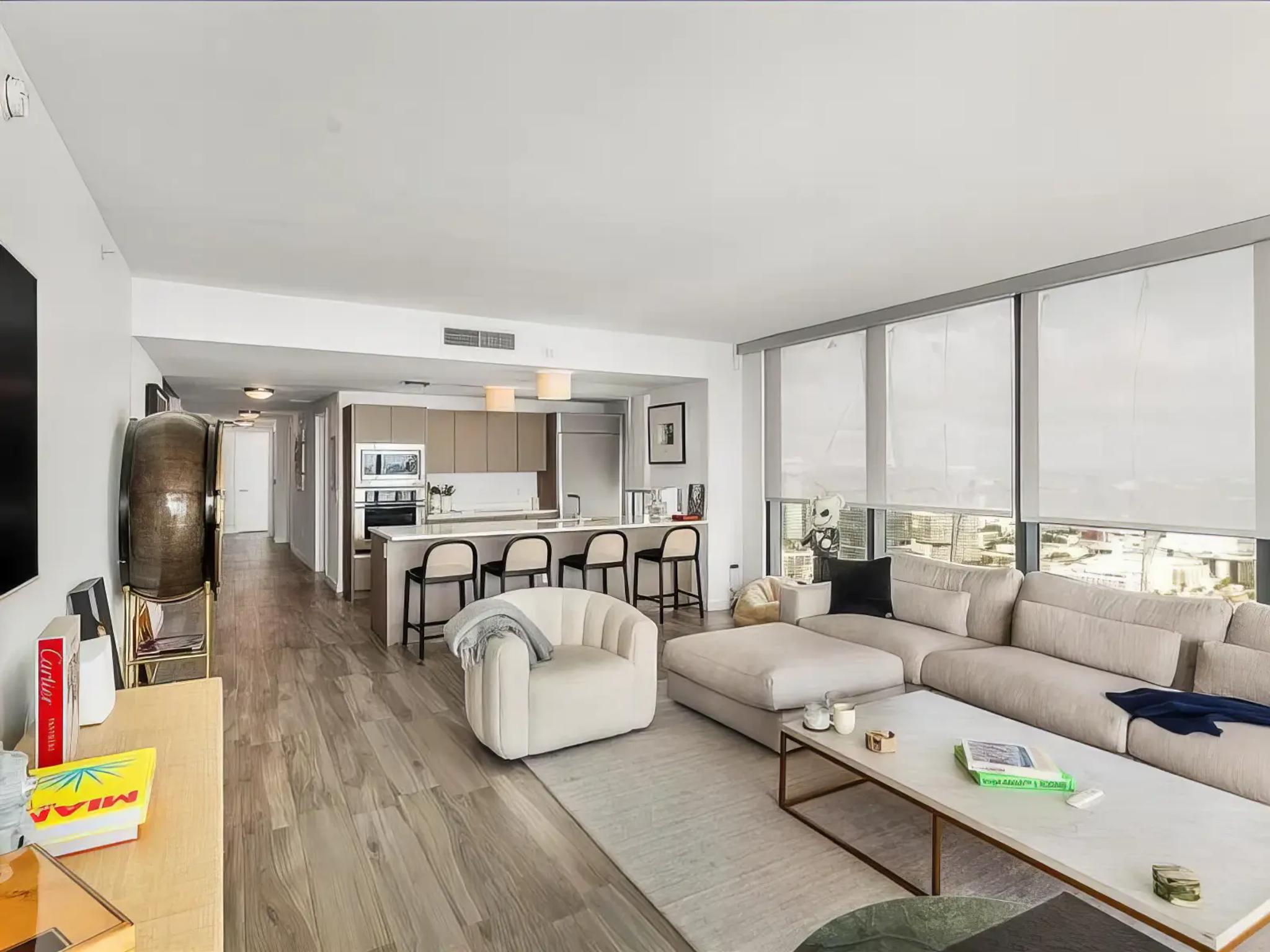 460 NE 28th St, view 16