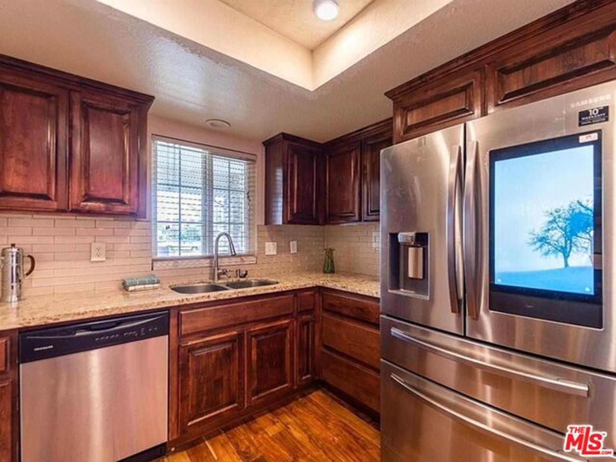 3040 Maplenut Ave, view 5
